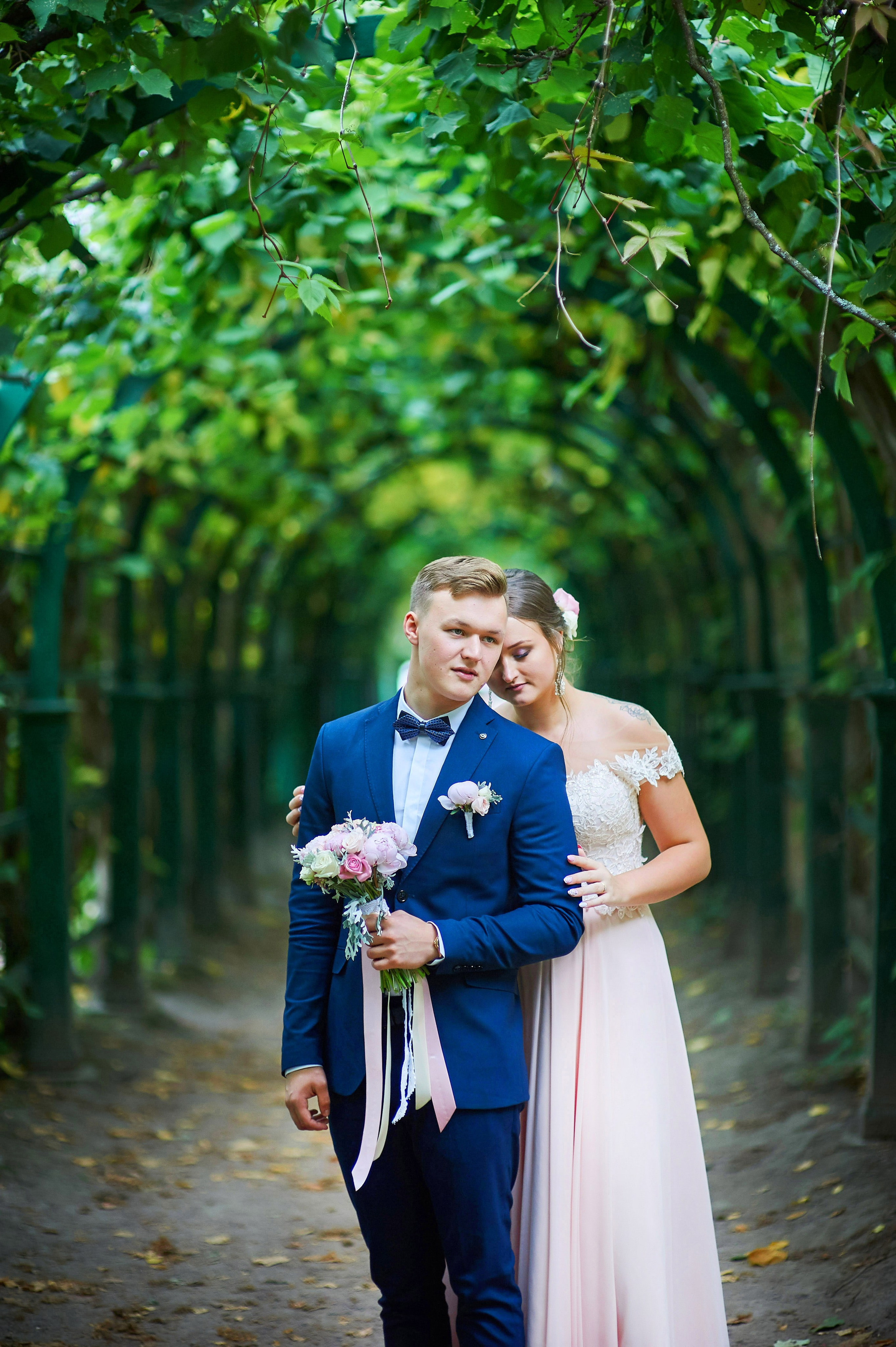 Ульяна и Дмитрий (свадебная прогулка в Сестрорецке под дождем, , фотосессия в верхнем парке Петергофа). Портретный, семейный и свадебный фотограф в Санкт-Петербурге и в Пушкине Ширяев Денис
