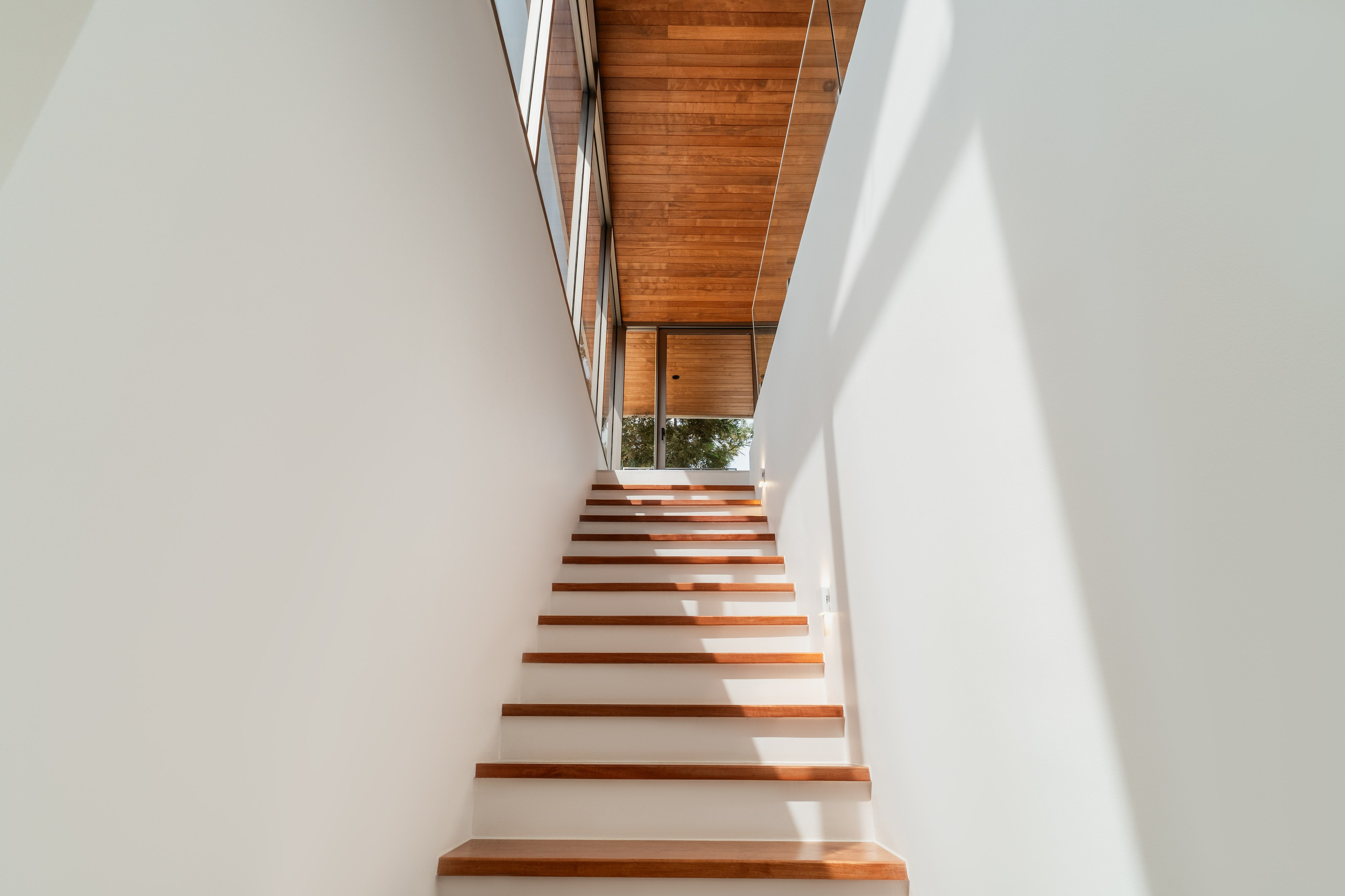 Interior real estate photography in Phuket — professional photos and videos. Yan Dolmatov — Photographer, Videographer, and Producer in Phuket