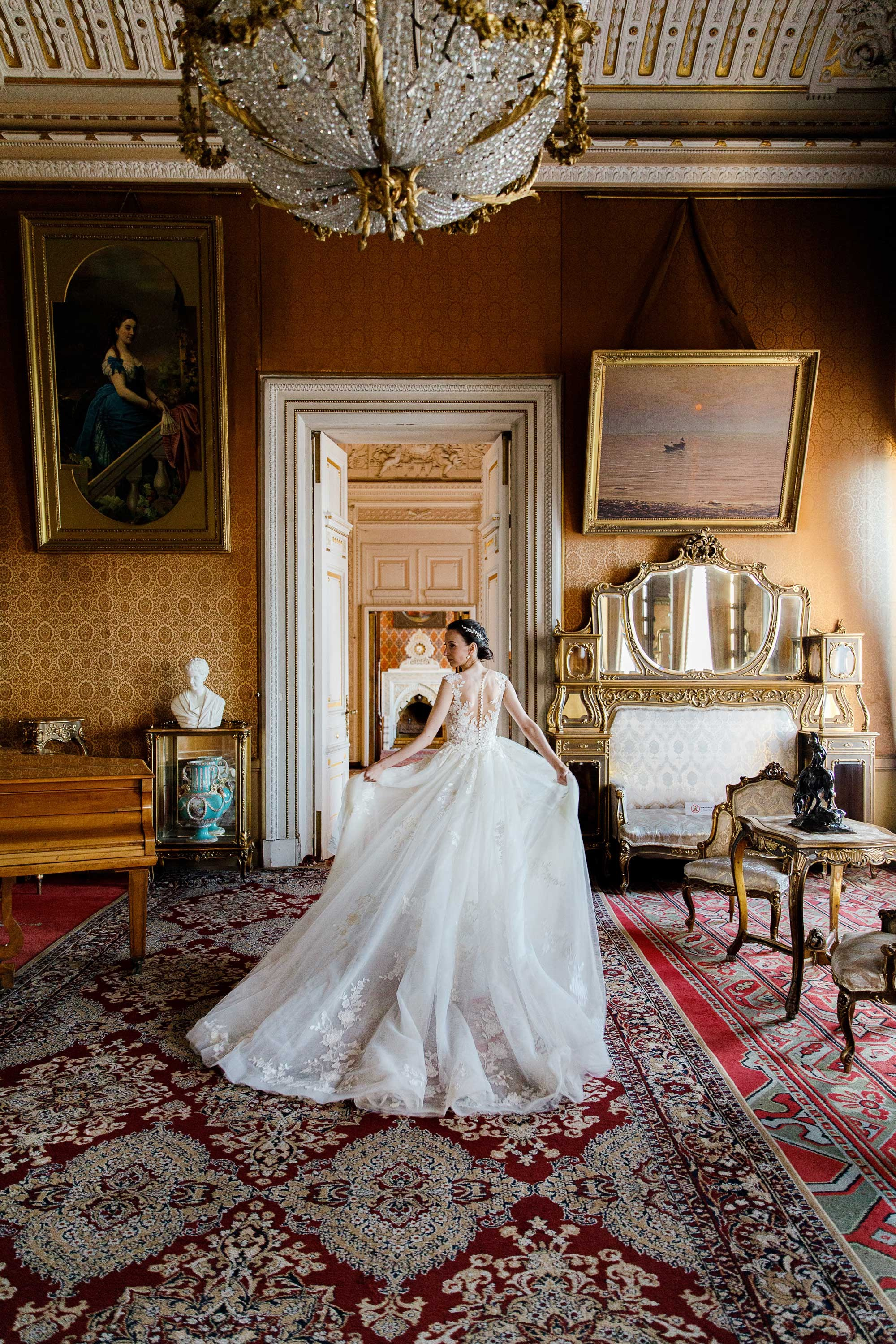 Невеста в золотой гостиной Дома Ученых им. М. Горького