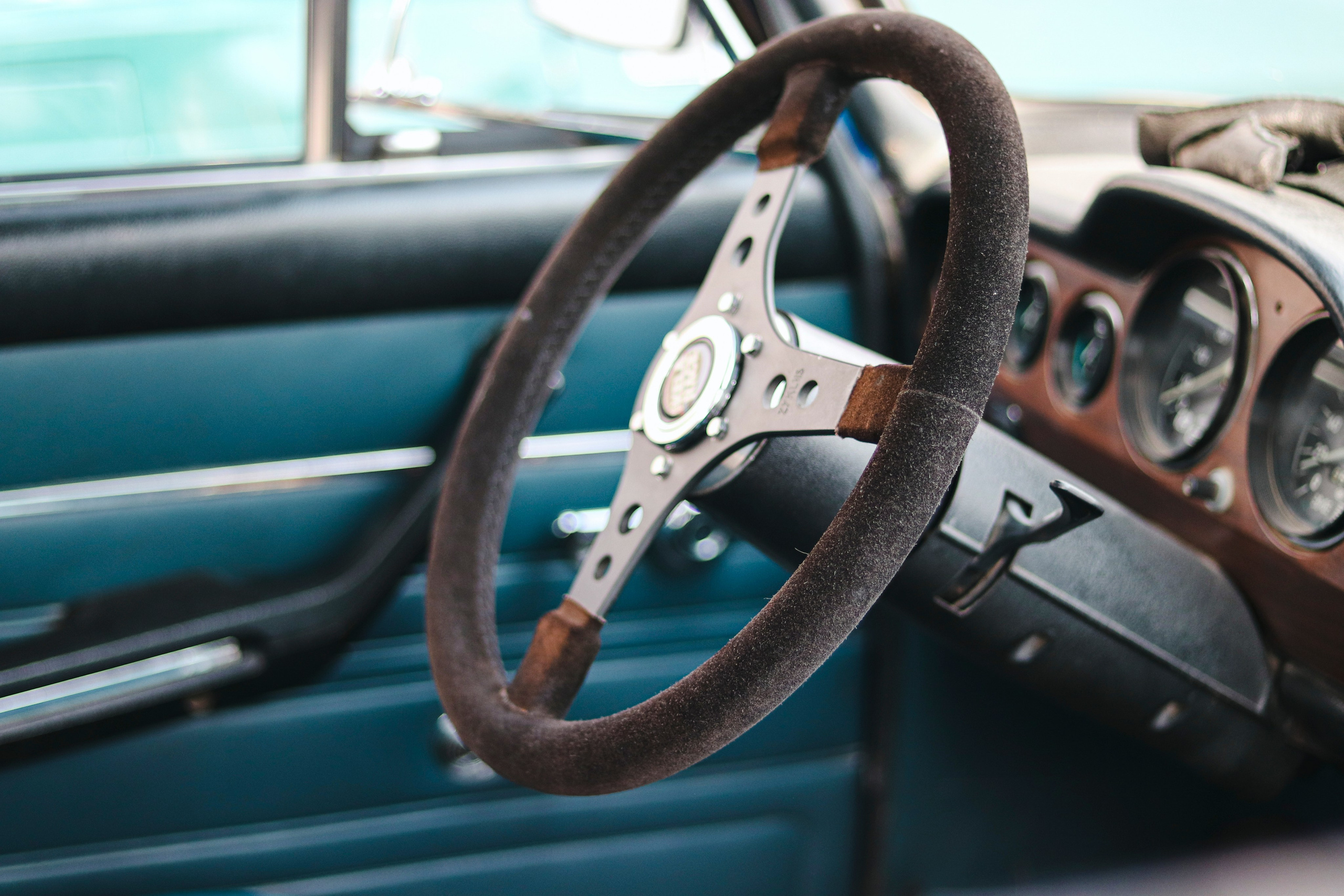 Выставка авто классики. Ивентный фотограф в Санкт-Петербурге Олег Комков