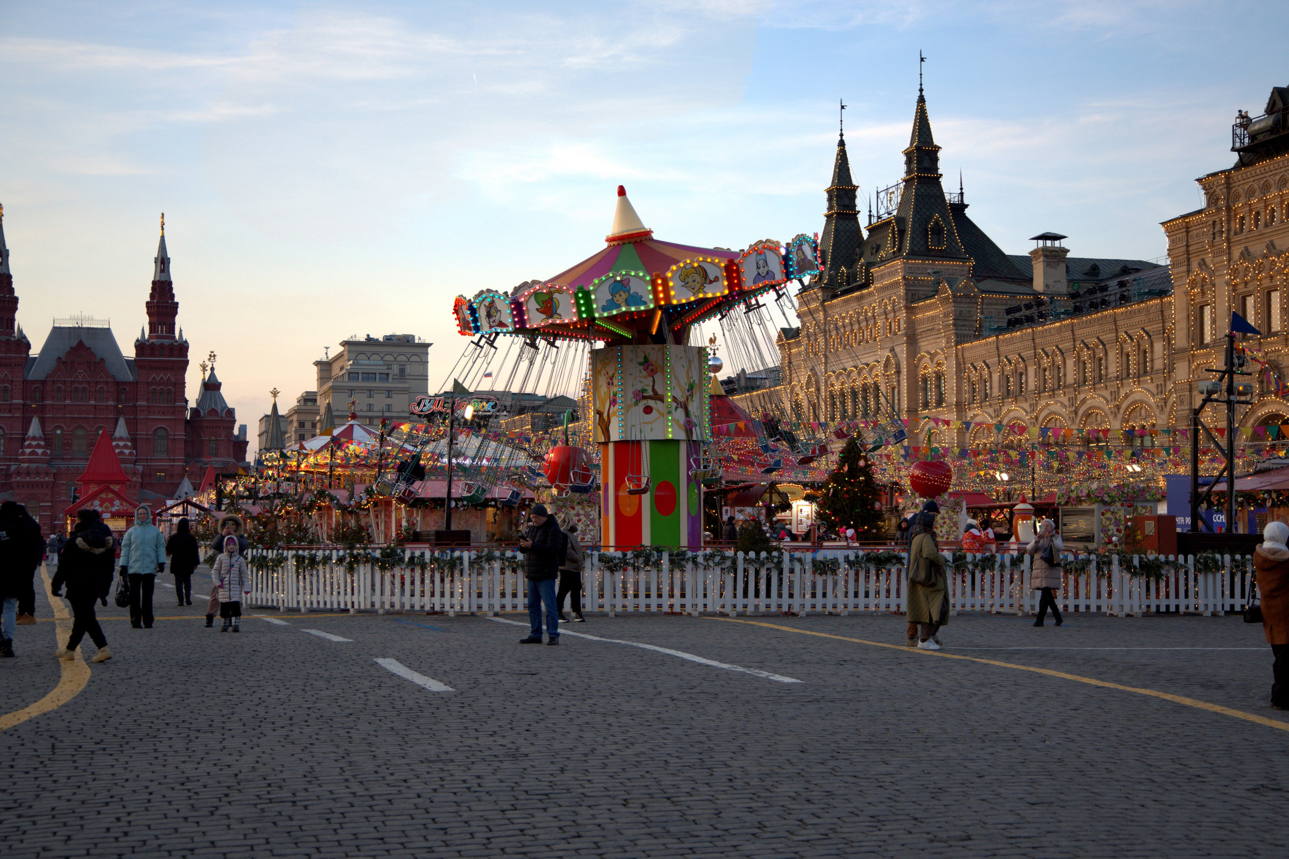 МОЙ ГОРОД. ФОТОГРАФ В МОСКВЕ СТАНИСЛАВ КОБЗЕВ