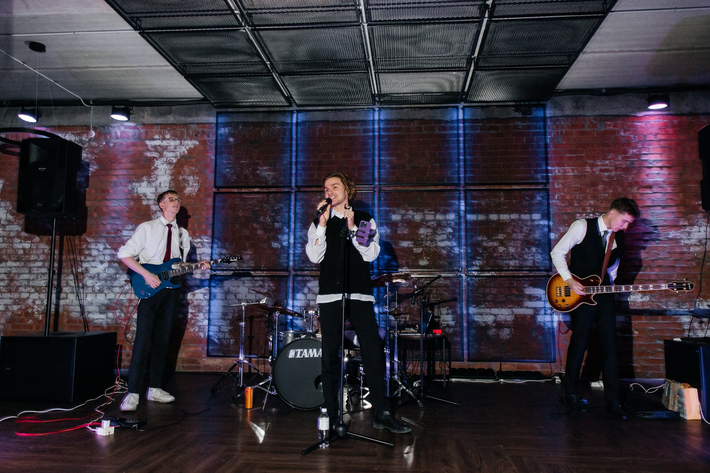 Первый сольник группы СНИМКИ. Свадебный и репортажный фотограф в Новосибирске Федор Гладков