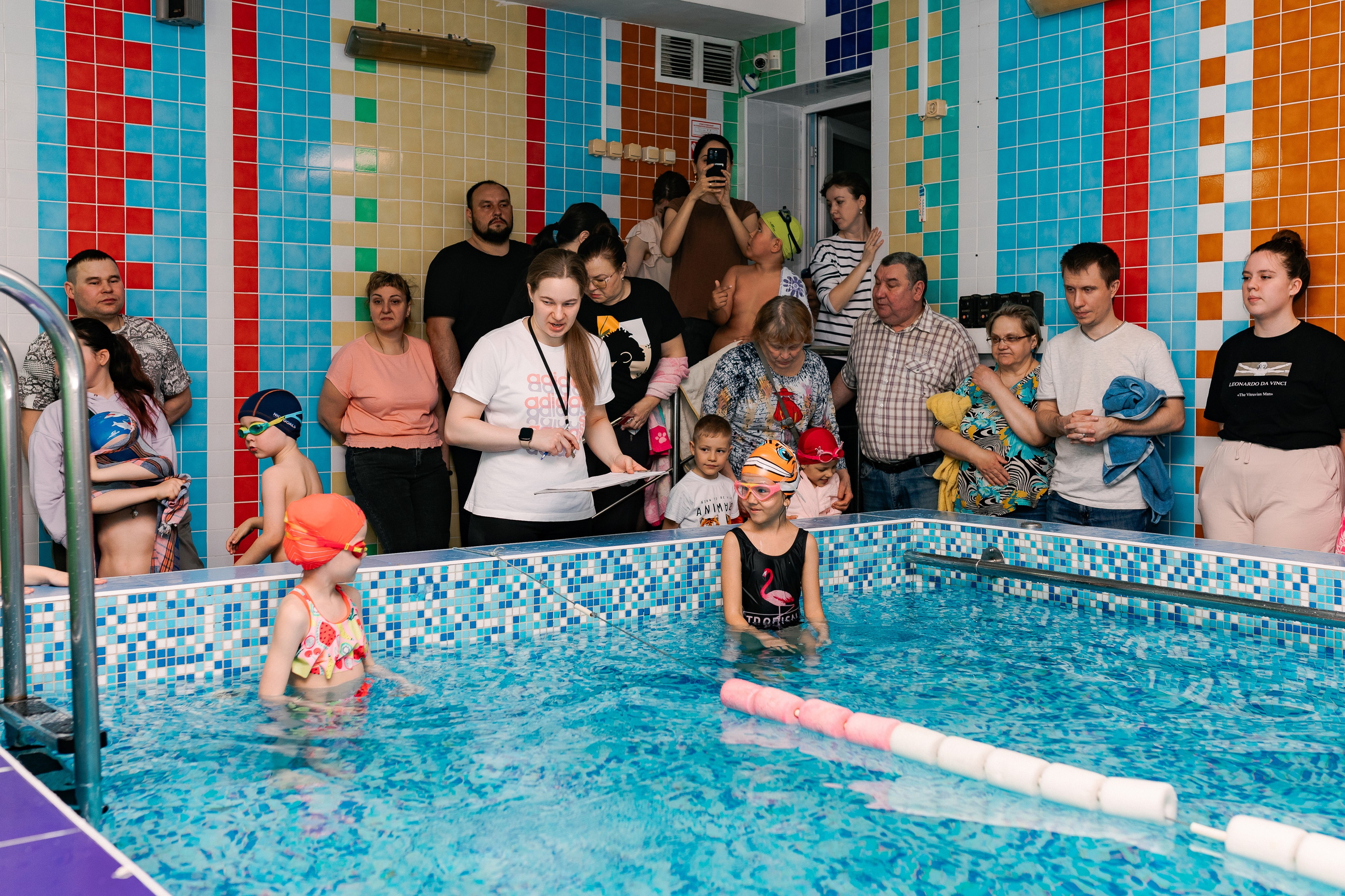 Репортажная съёмка. Дельфиньи игры. Бодибум Пермь. Фотограф Пермь. Свадьбы. Семья и дети, школа, д. сад. Фотокниги