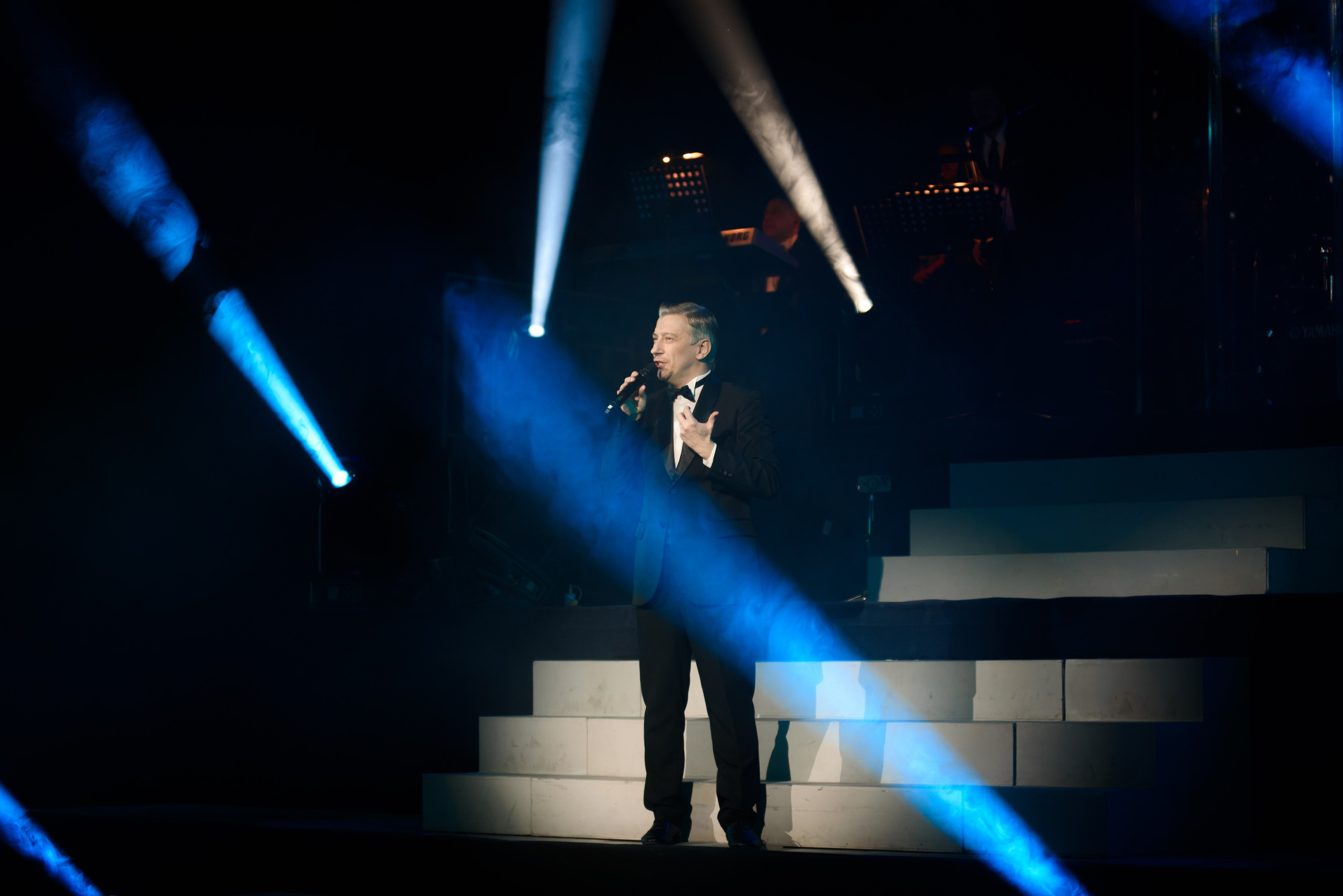 Она | Владимир Жуков