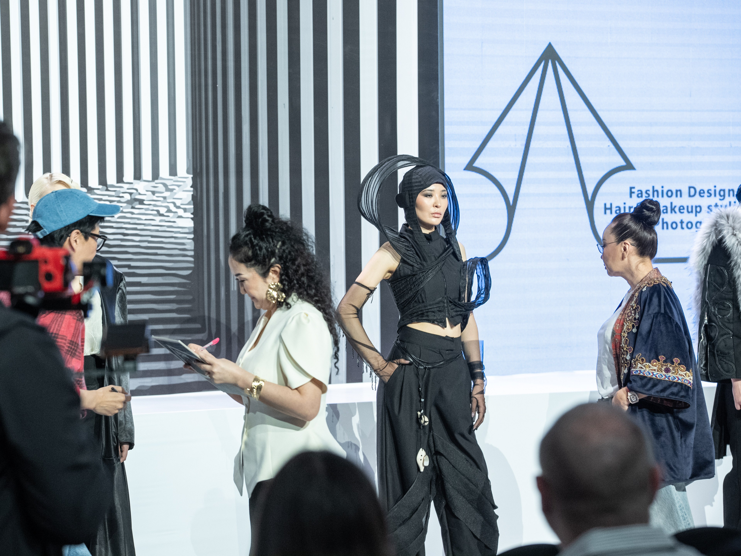 New Generation-OPEN WAY. Сайт Алматинского НЮ АРТ, будуар и фэшн фотографа Дениса Карпенко