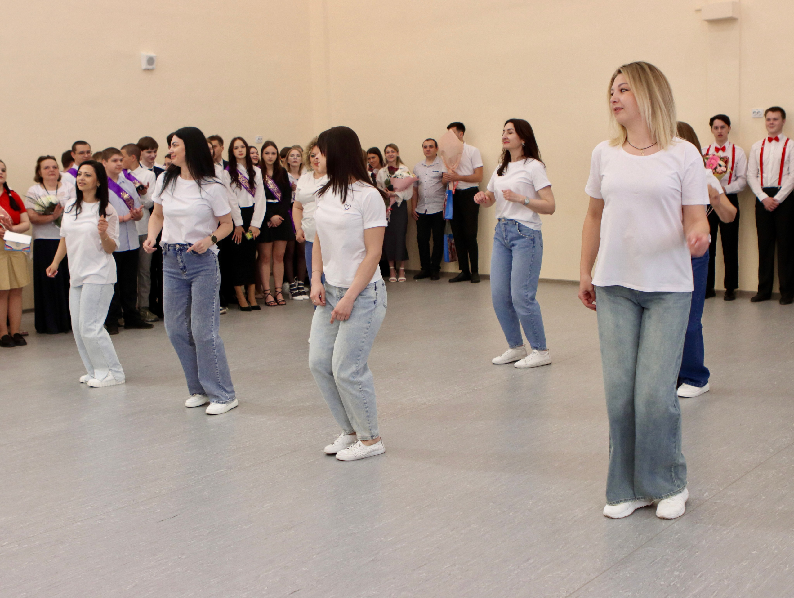 Школьный выпускной. Фотограф в Курске Смирнов Евгений