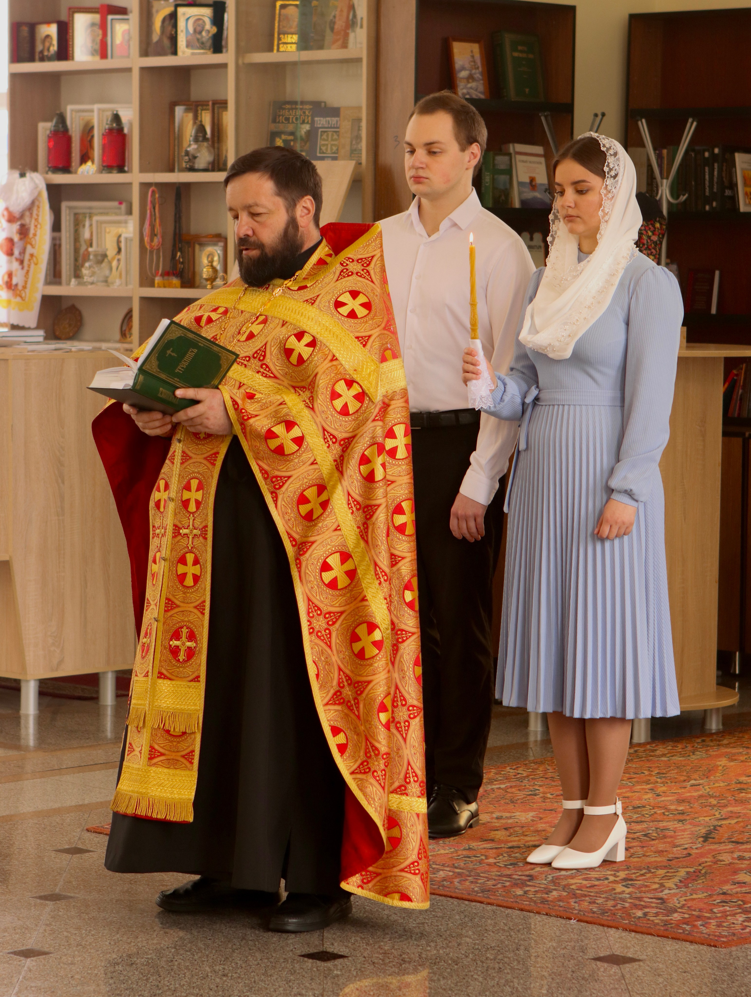 Екатерина и Александр — таинство венчание. Фотограф в Курске Смирнов Евгений