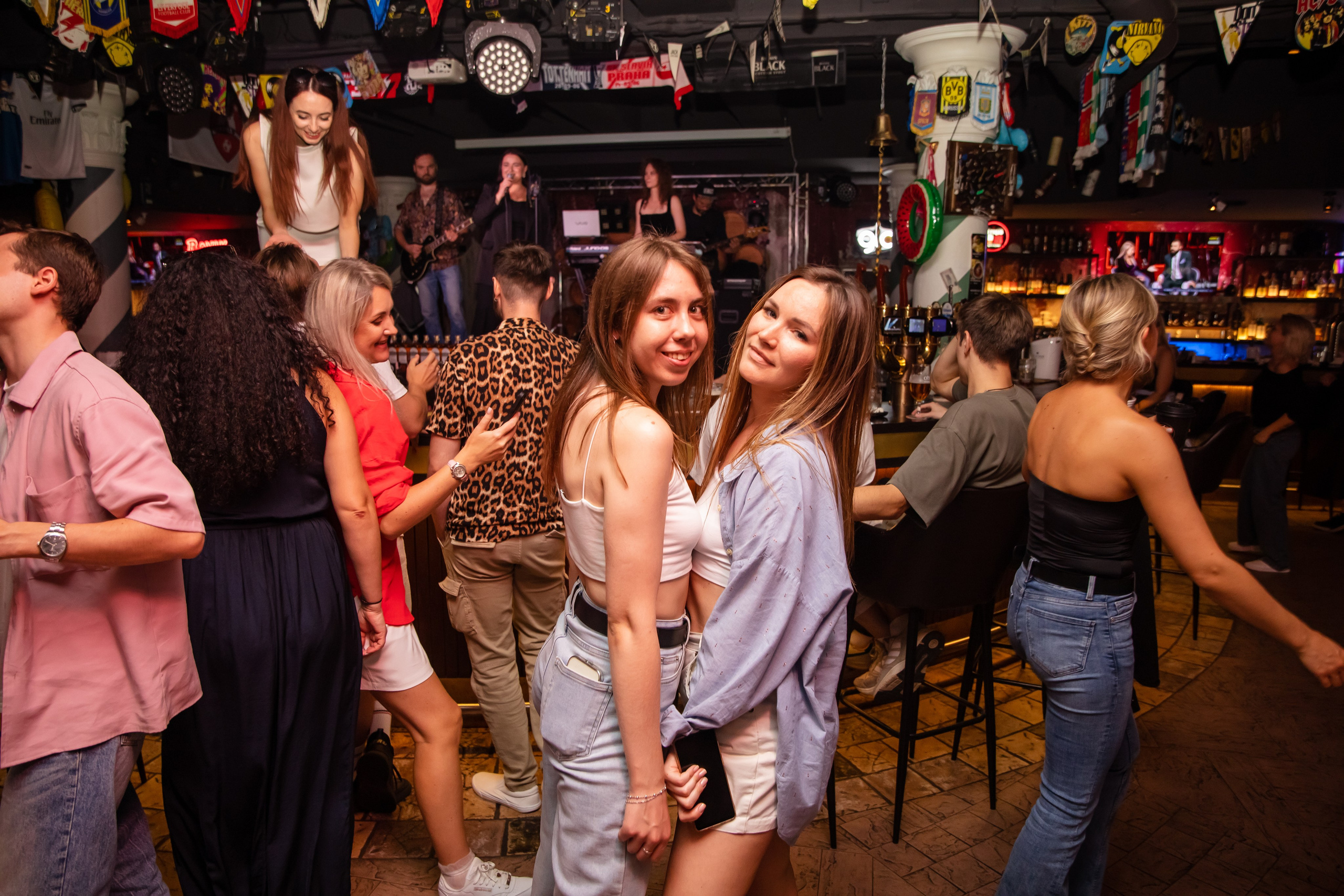 Паб 12. Репортажный фотограф Минск ❘ Костецкий Илья ❘ Беларусь