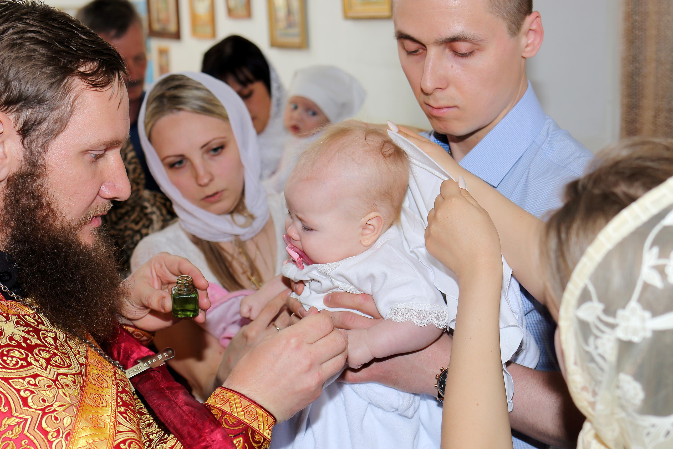 Крещение Юли. Главная