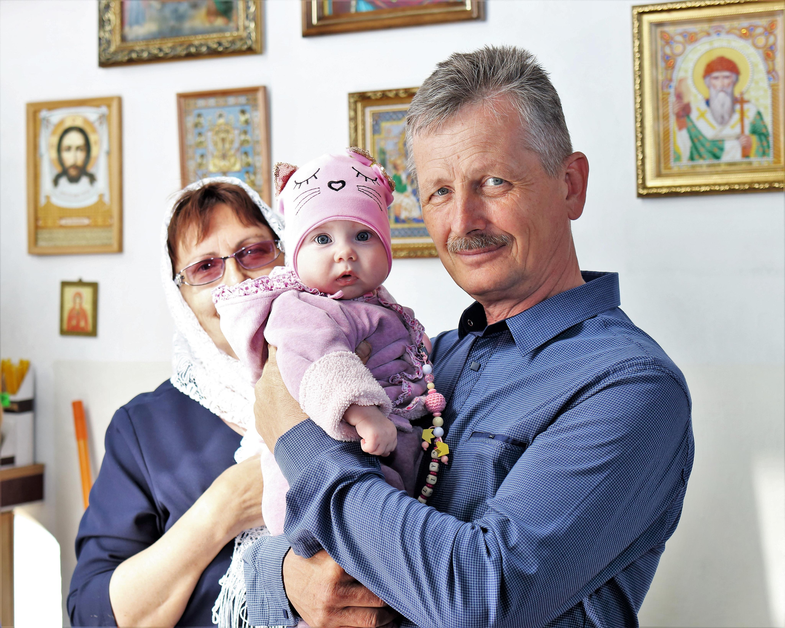 Крещение Юли. Главная