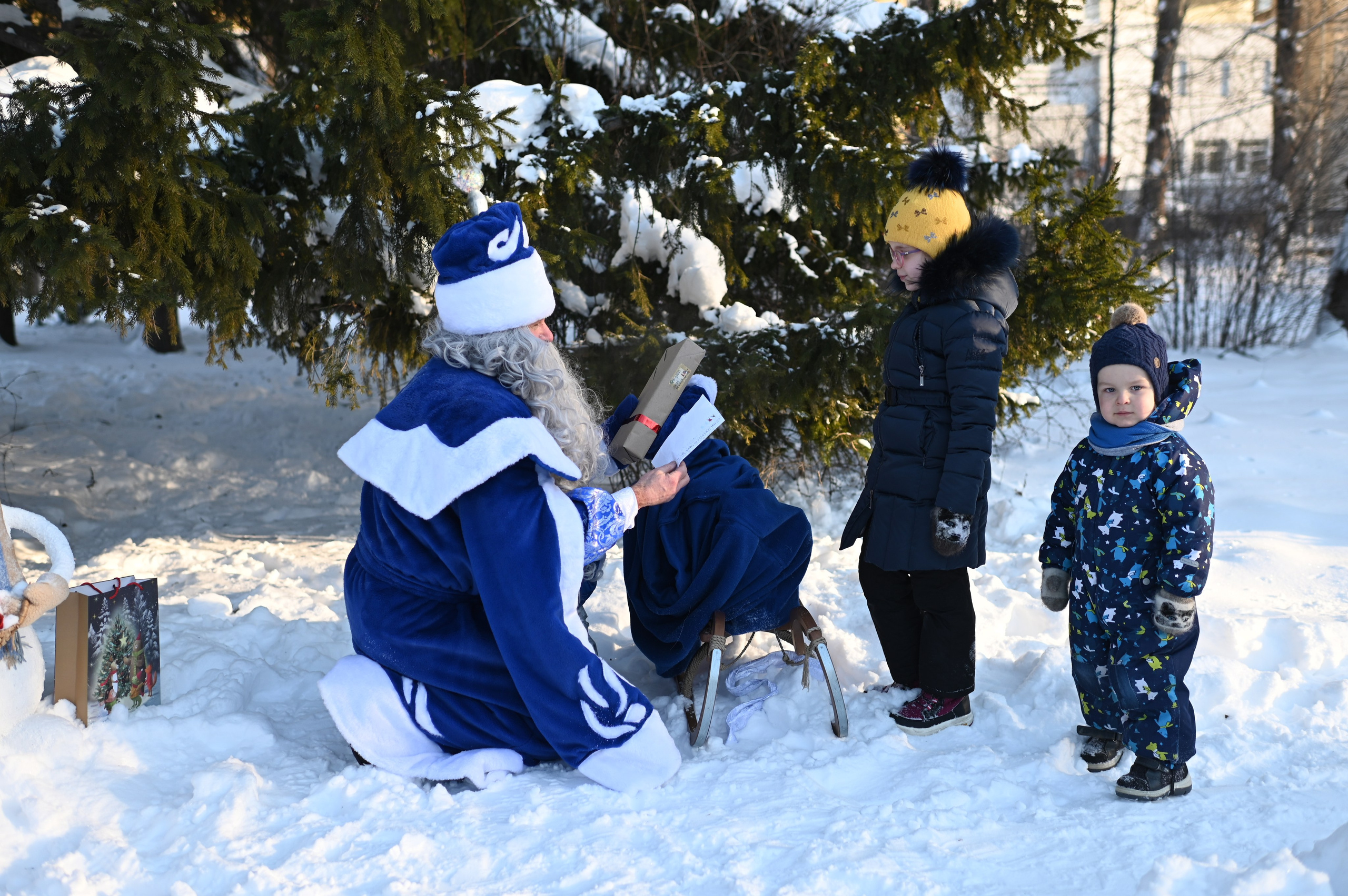 ПОЗДРАВЛЕНИЕ ОТ ДЕДА МОРОЗА. Семейный фотограф Екатеринбург Лора Мур
