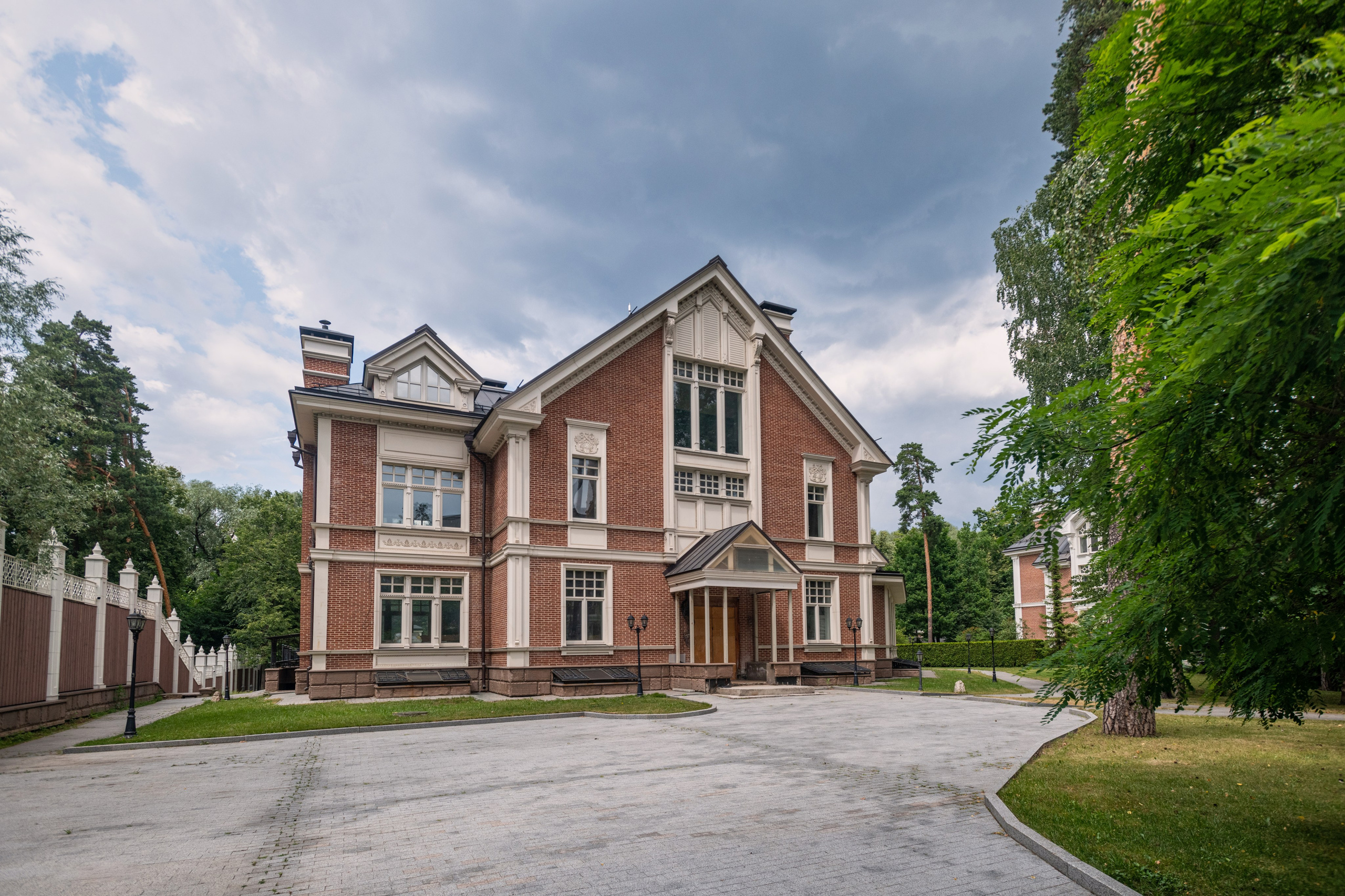 Не идеальный интерьер. Роман Свободный — интерьерная и архитектурная съёмка, Москва и МО