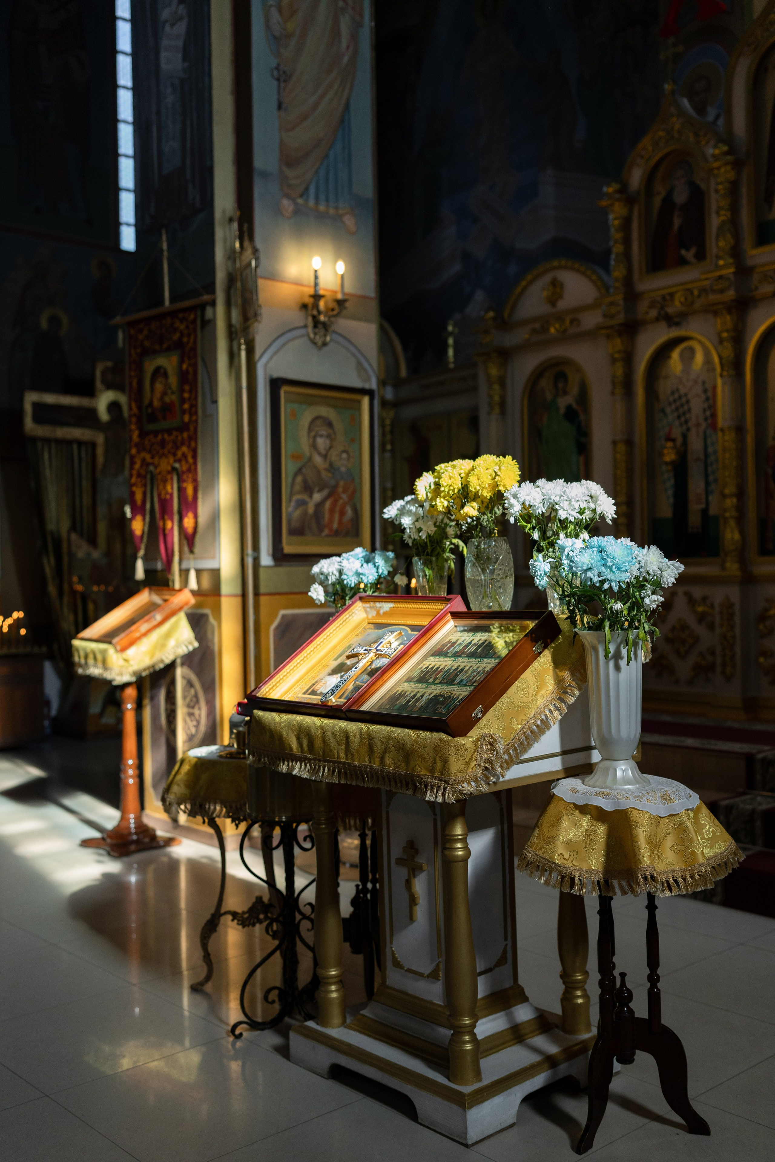 Крещение Есении в морозный и солнечный февраль. Анастасия Безуглова- свадебный фотограф в Таганроге