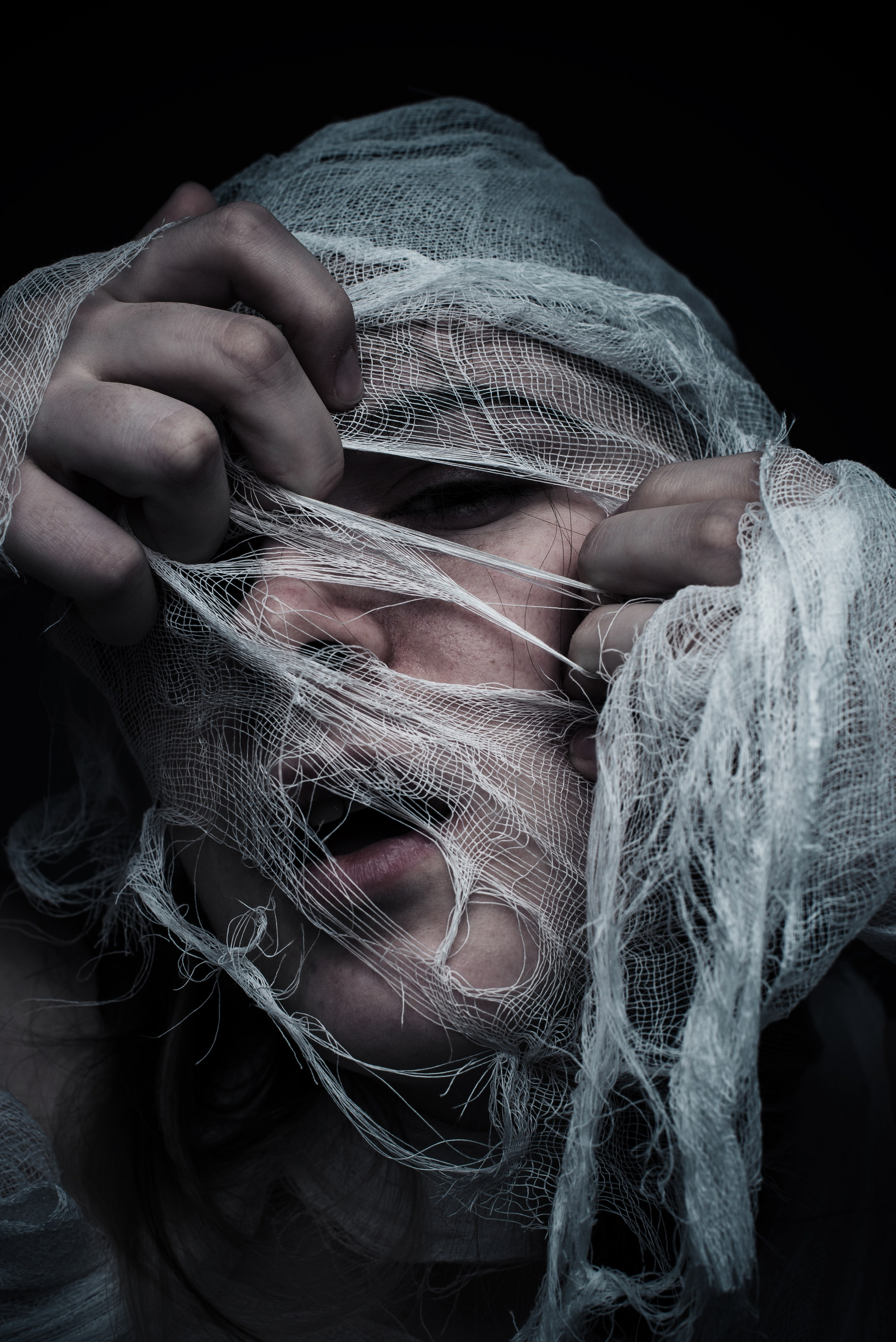 Соня мумия. Паша Страхов — фотограф