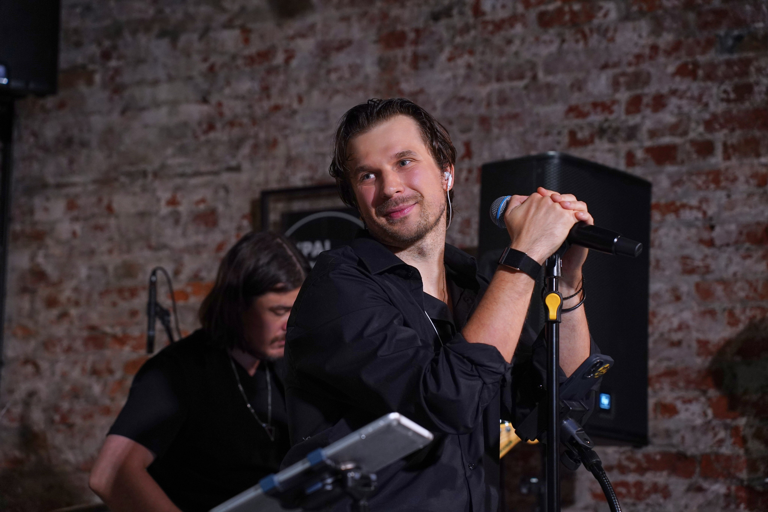 Концерт кавер группы. Фотограф