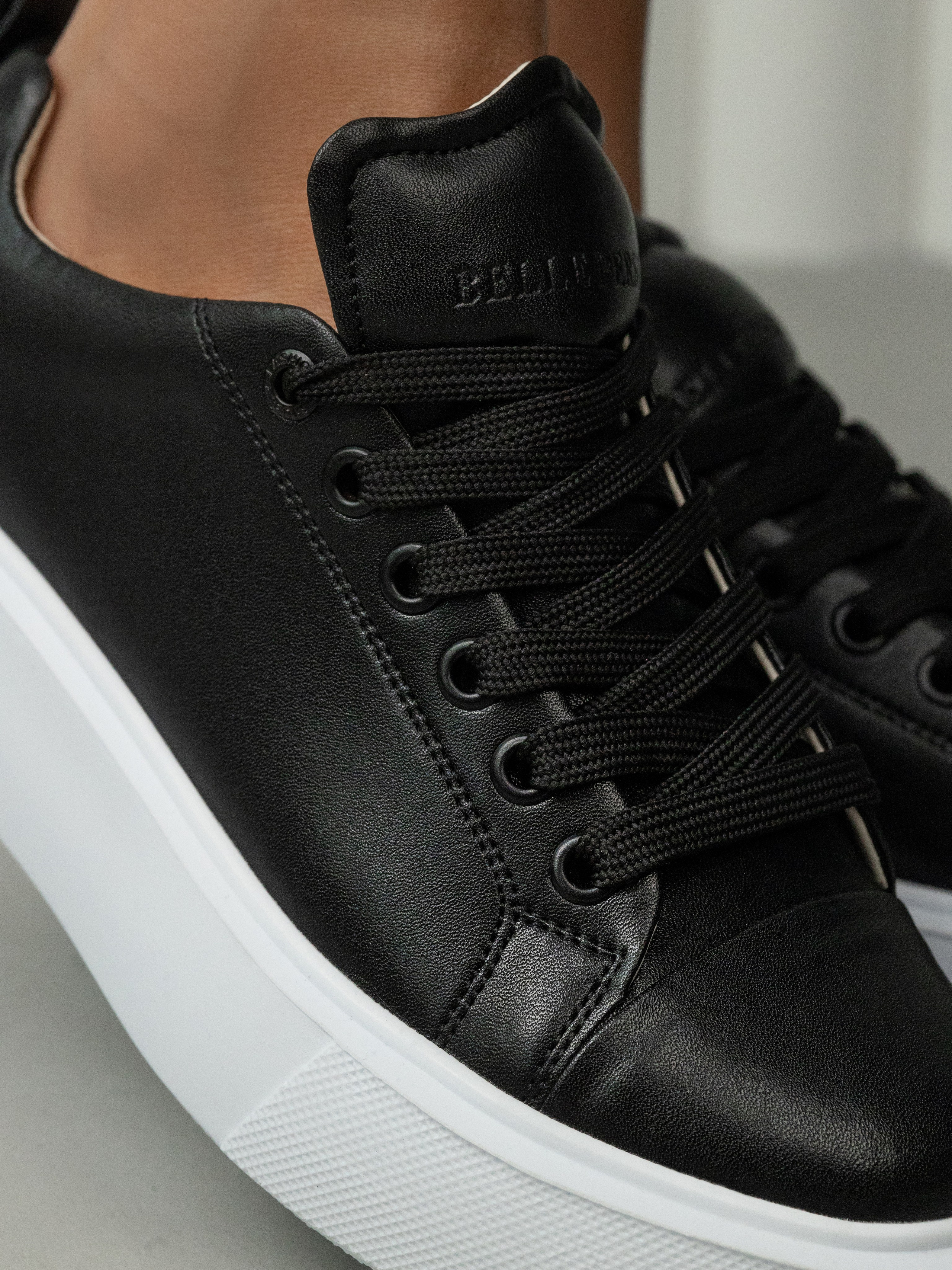 Кроссовки. Фотограф в Ростове-на-Дону Мария Аверина