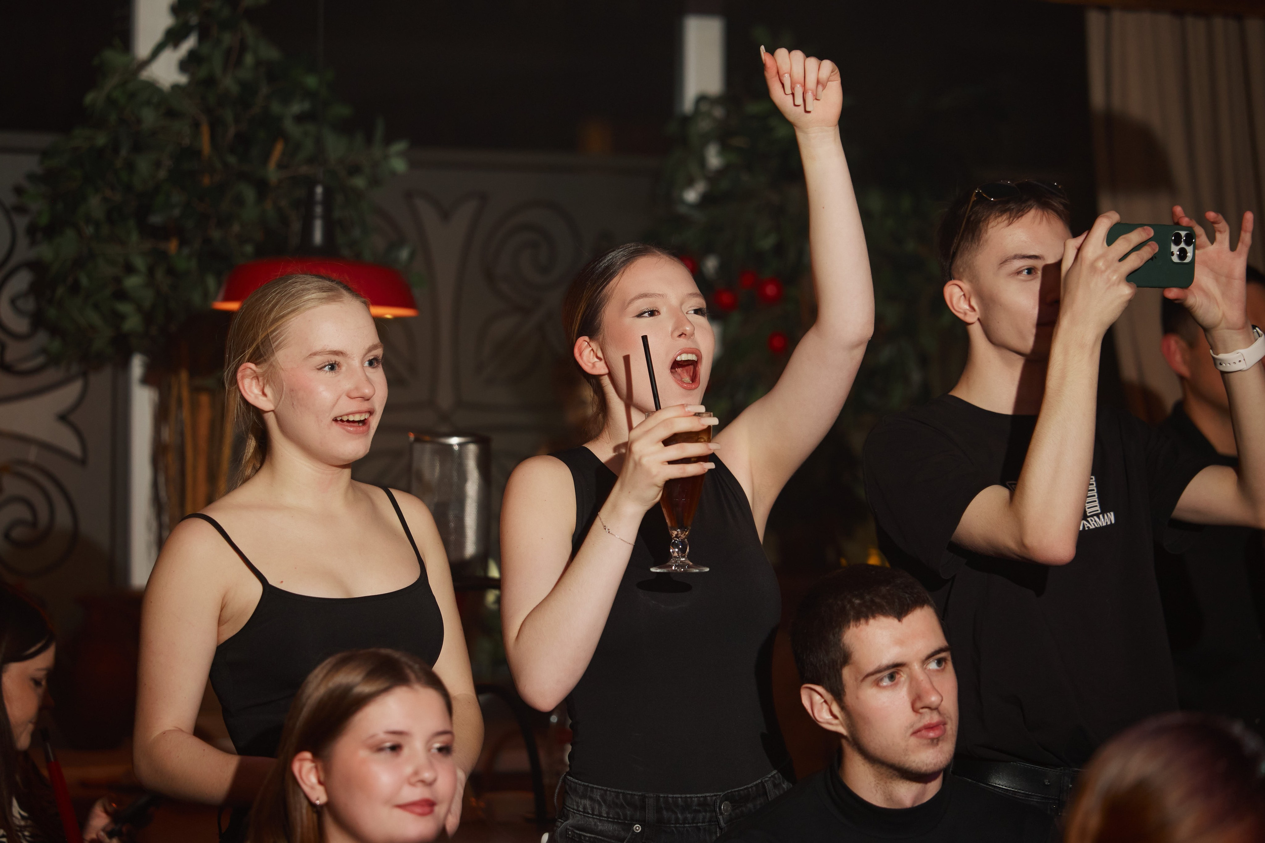 Арт-вечеринка 2026. Фотограф и видеограф в Кургане Леонид Корнильев