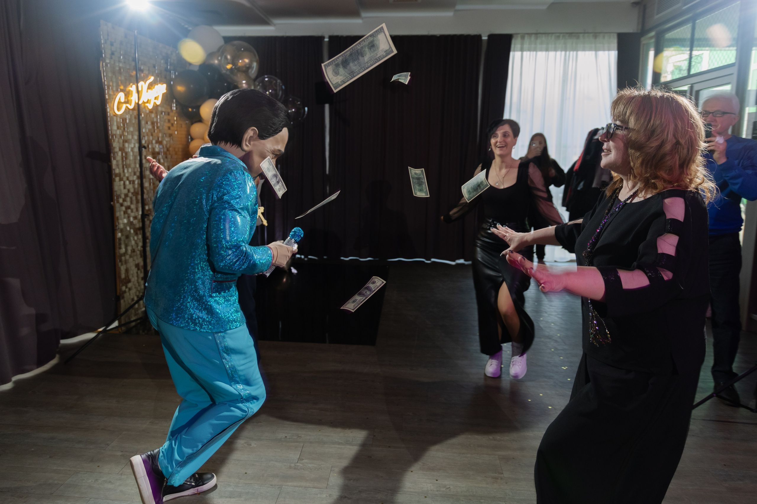 Фотосъемка юбилея в кафе BALDENINI в Минске. Свадебный фотограф в Минске/Беларуси Сергей Спиридонов