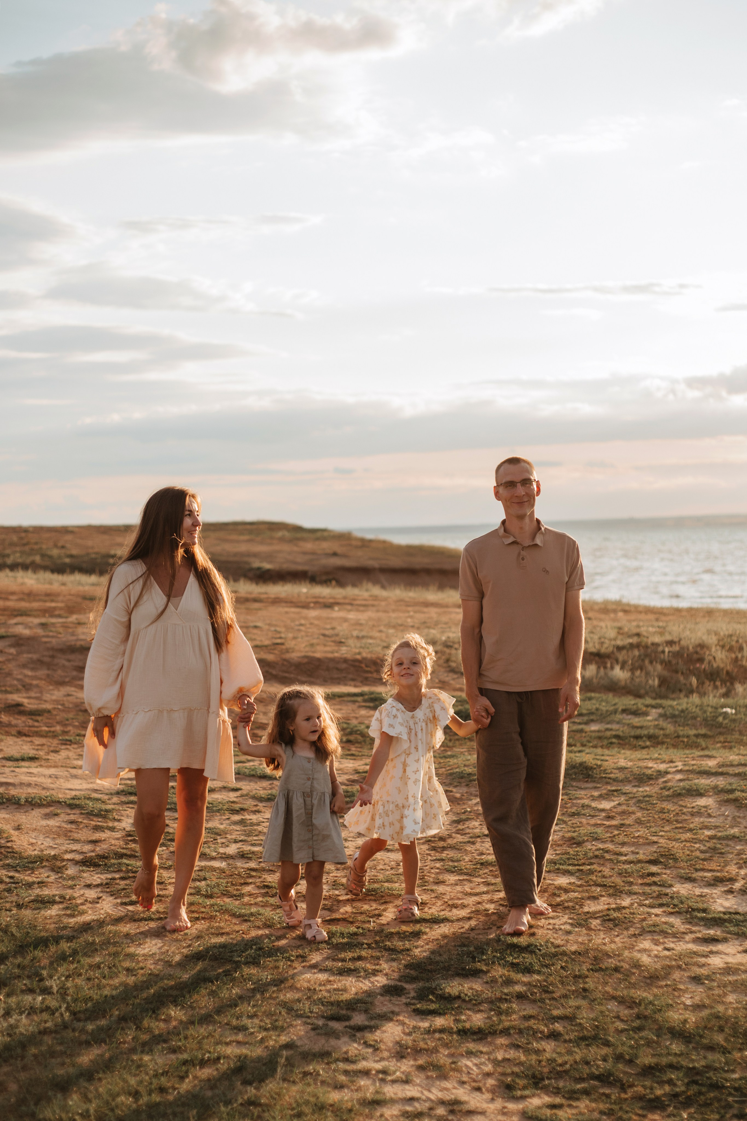 Люба и Саша с дочерьми. Фотограф в Волгограде и Москве | Анастасия Лаврова
