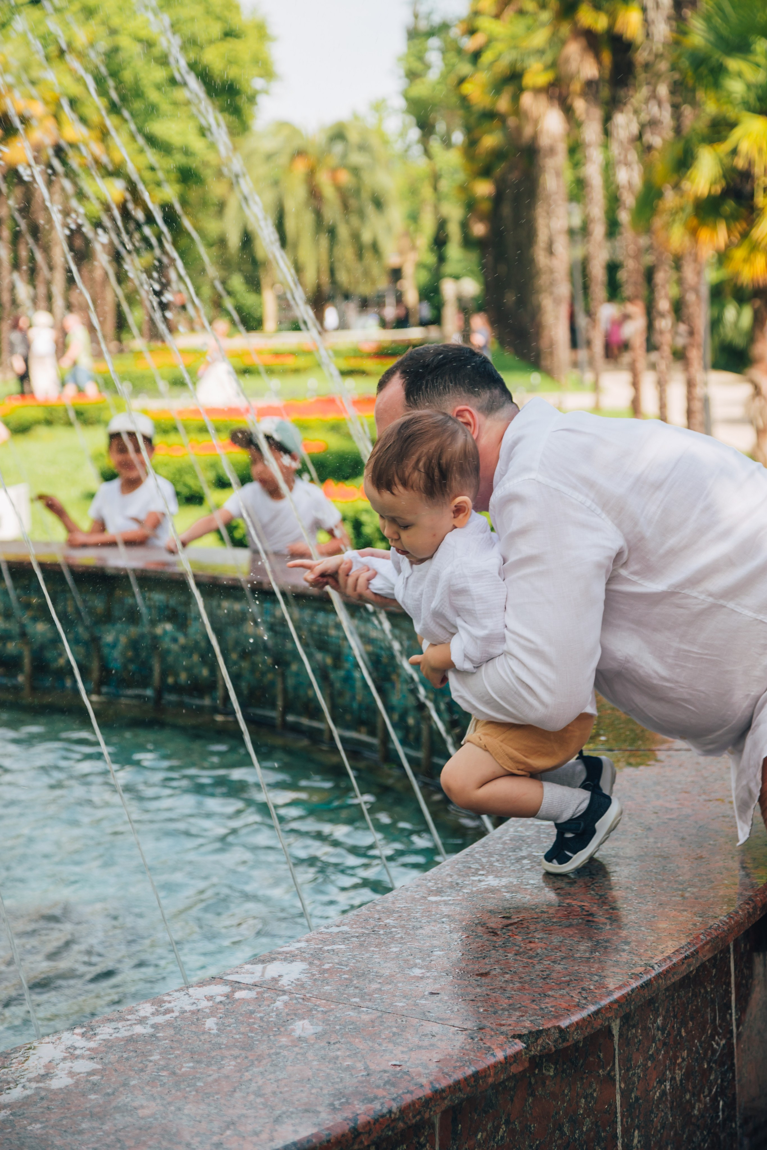 Дима, Ляйсан и Миша на Ривьере (Май 2025 г.). Фотограф Сочи, Адлер, Красная Поляна — Вероника Радченко