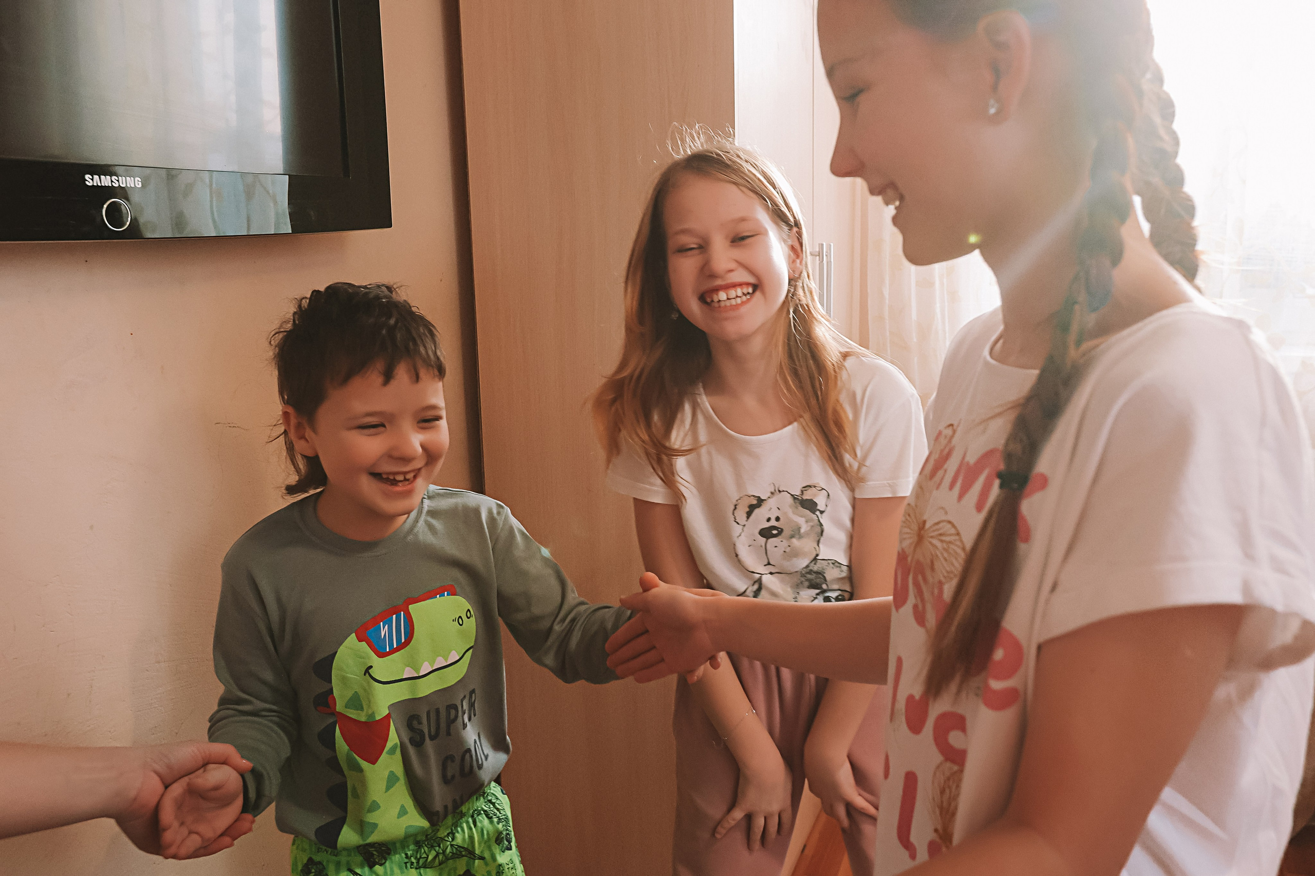 Большая семья репортаж. Семейный фотограф Тюмень, фотограф на роды Салмина Мария