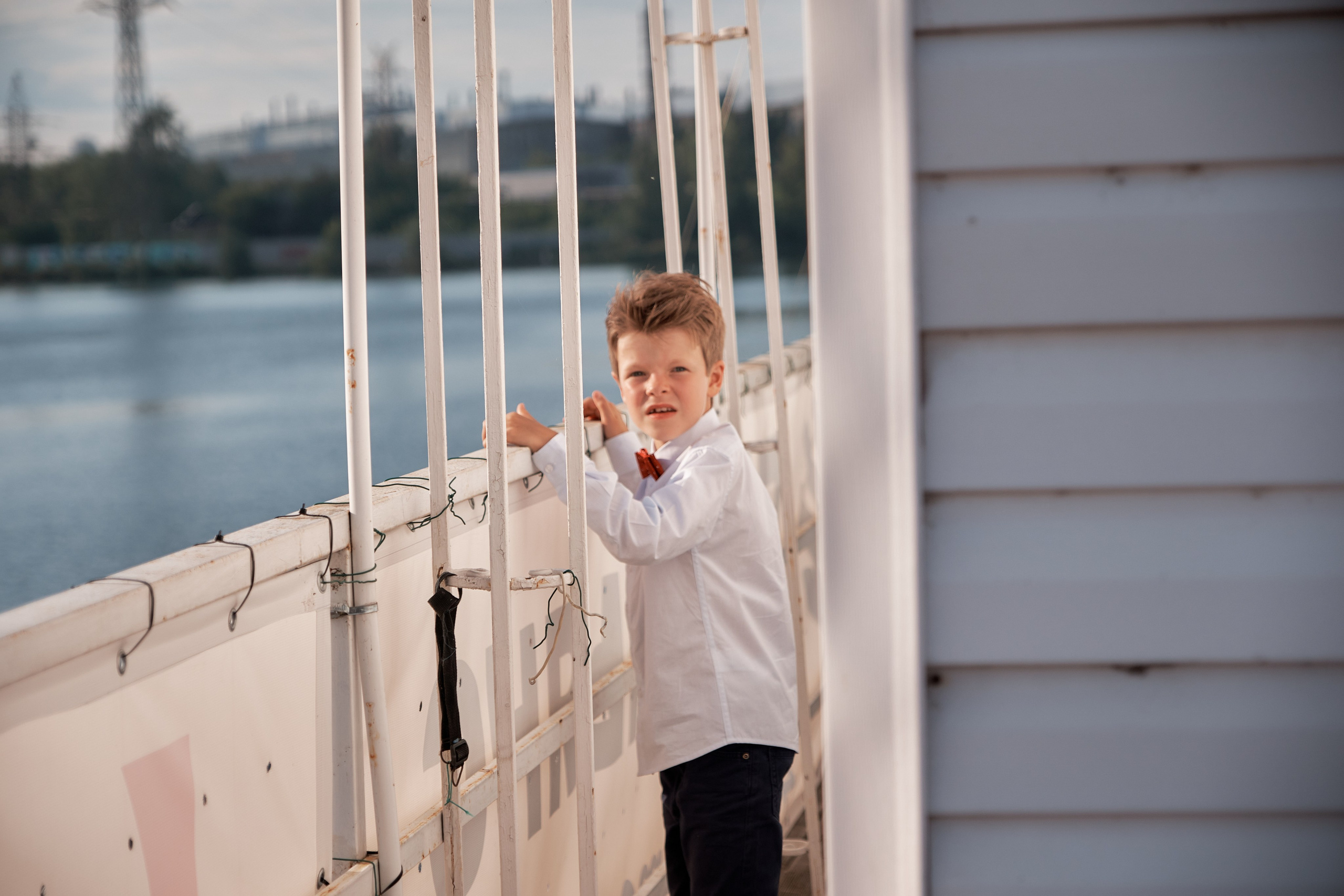 Яхта парус. Свадьба. Свадебный и портретный фотограф в Екатеринбурге Александр Блюденов
