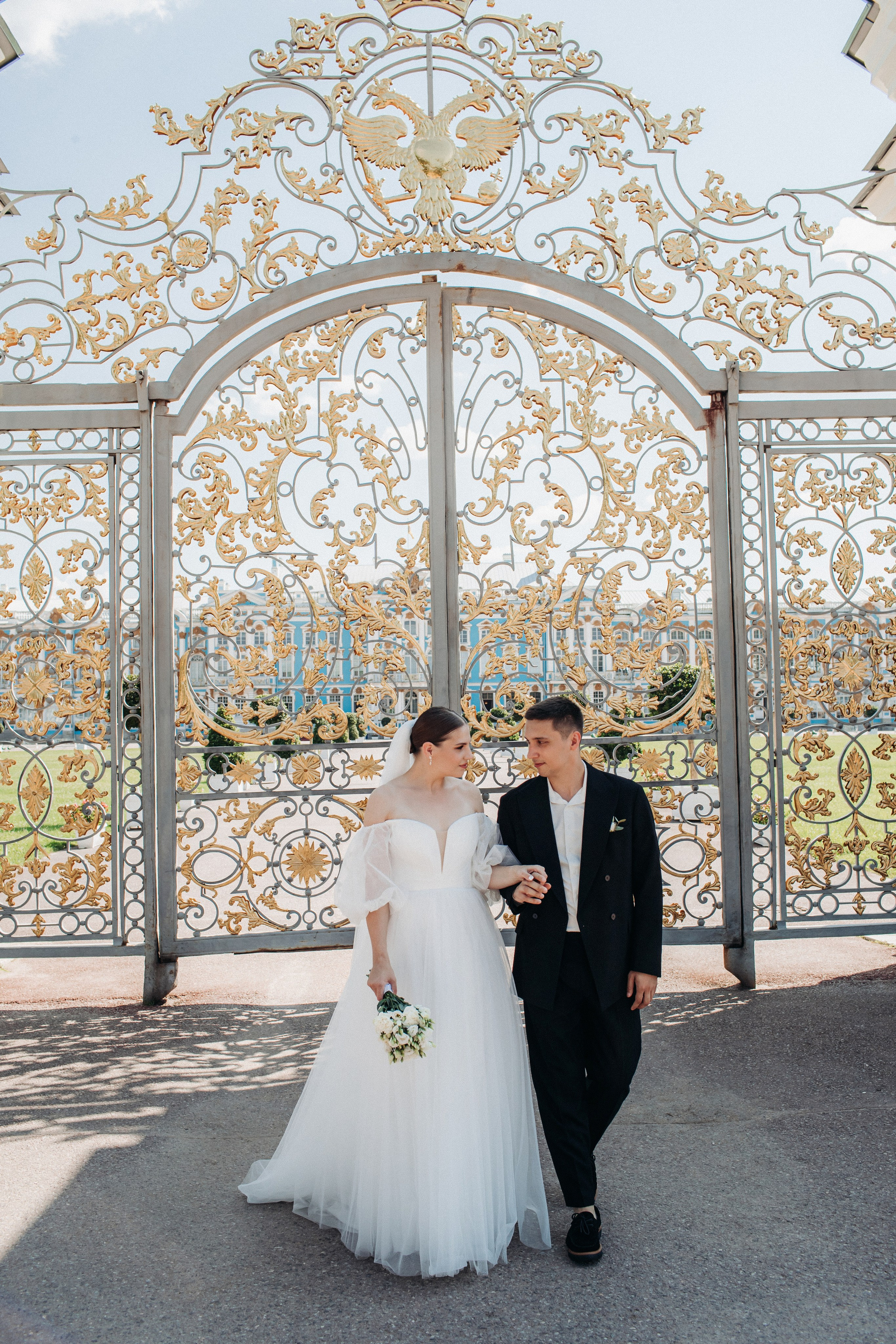 Vlad & Nadya (Saint-Petersburg, Russia). Destination wedding photographer Peter Letu