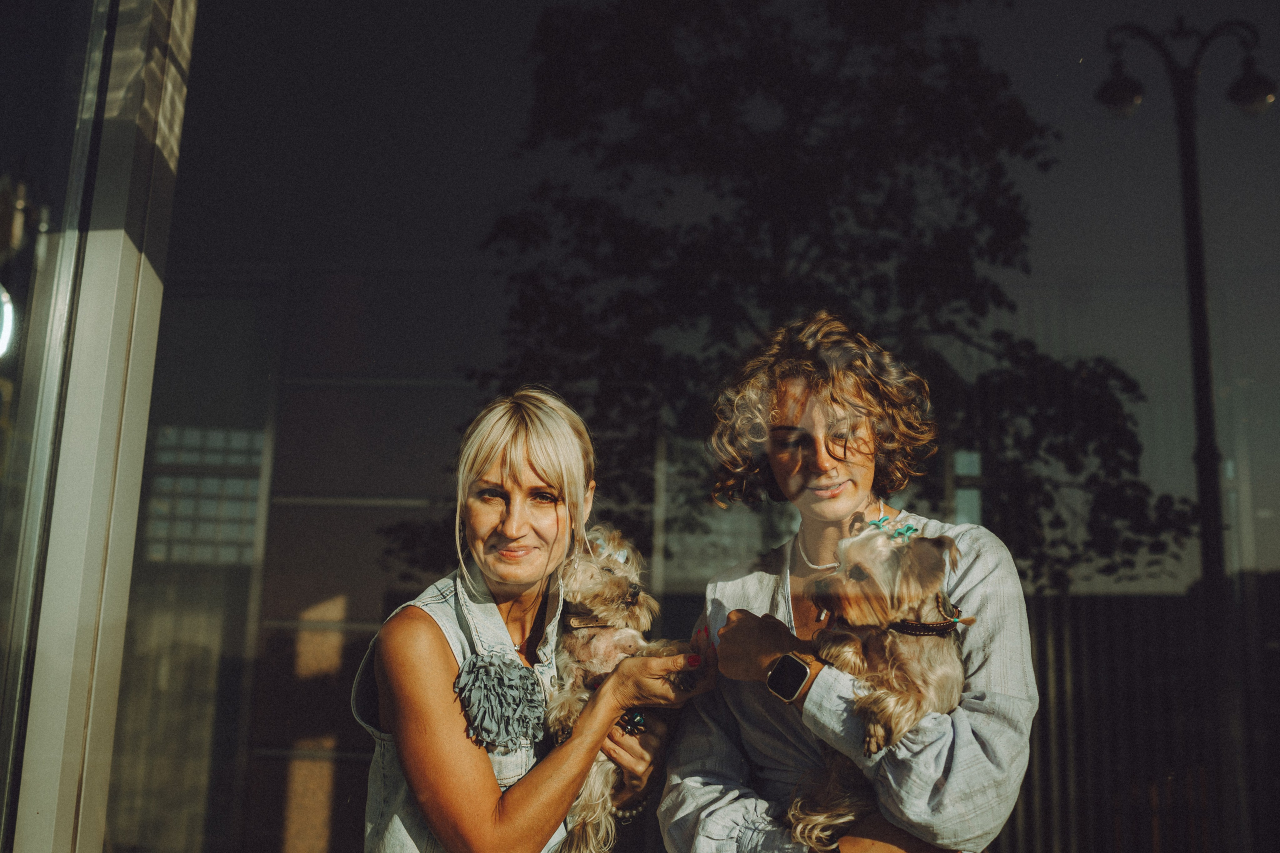 Дженни, Оливия и их семья