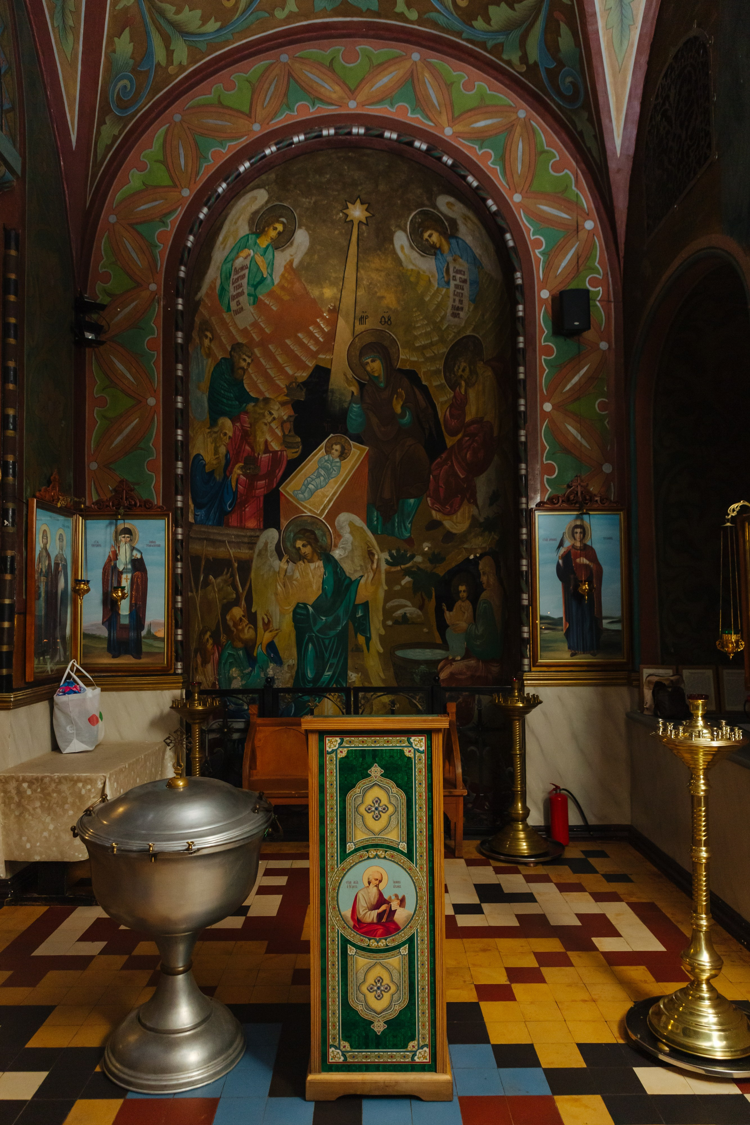 Крещение Собор Петра и Павла, г. Петергоф. Фотограф на крещение в Санкт Петербурге