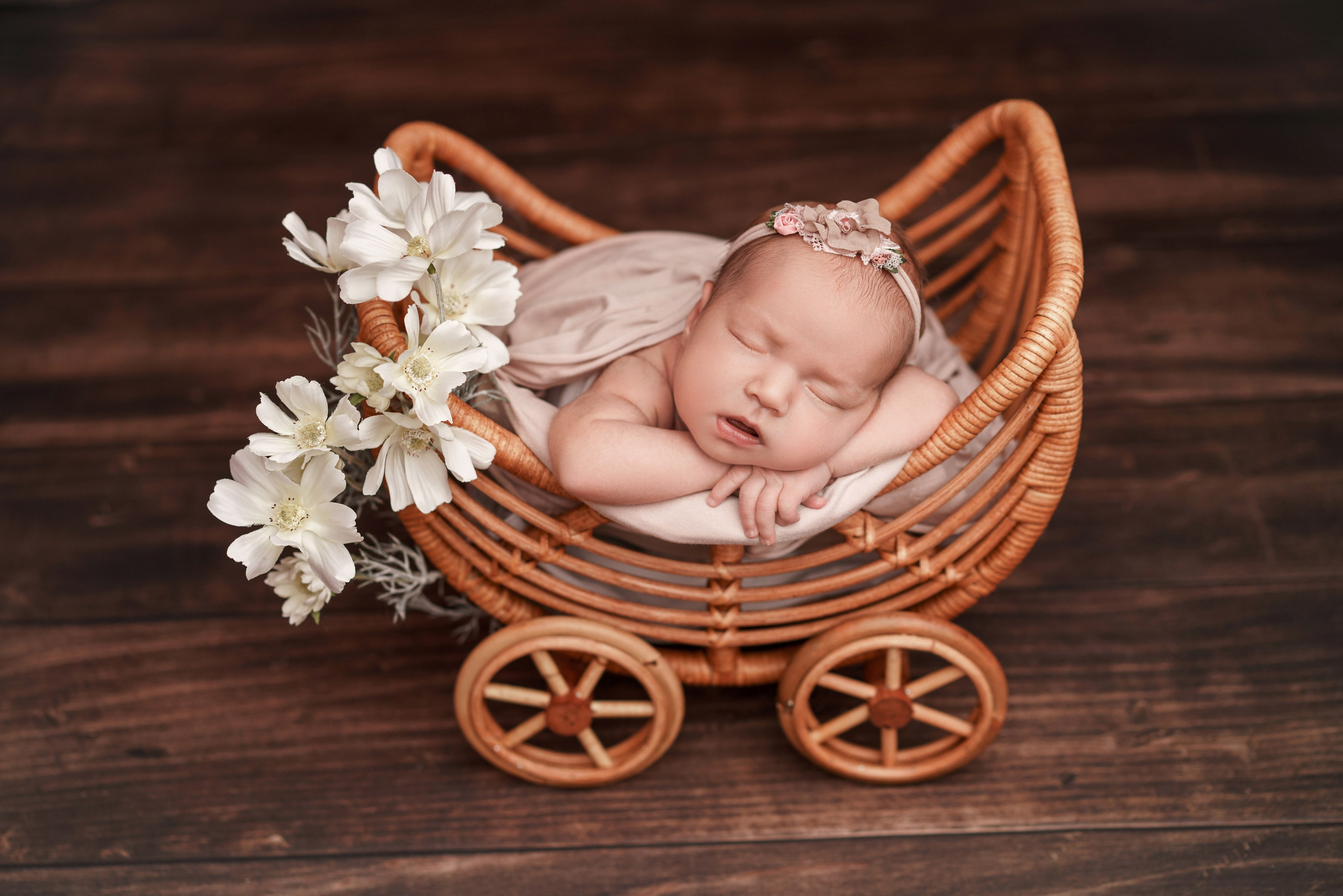 Фотосессия новорожденных | Галерея трогательных кадров малышей в стиле newborn. Фотосессия новорожденных в Москве и Московской области | Профессиональный фотограф newborn — Татьяна Иванова