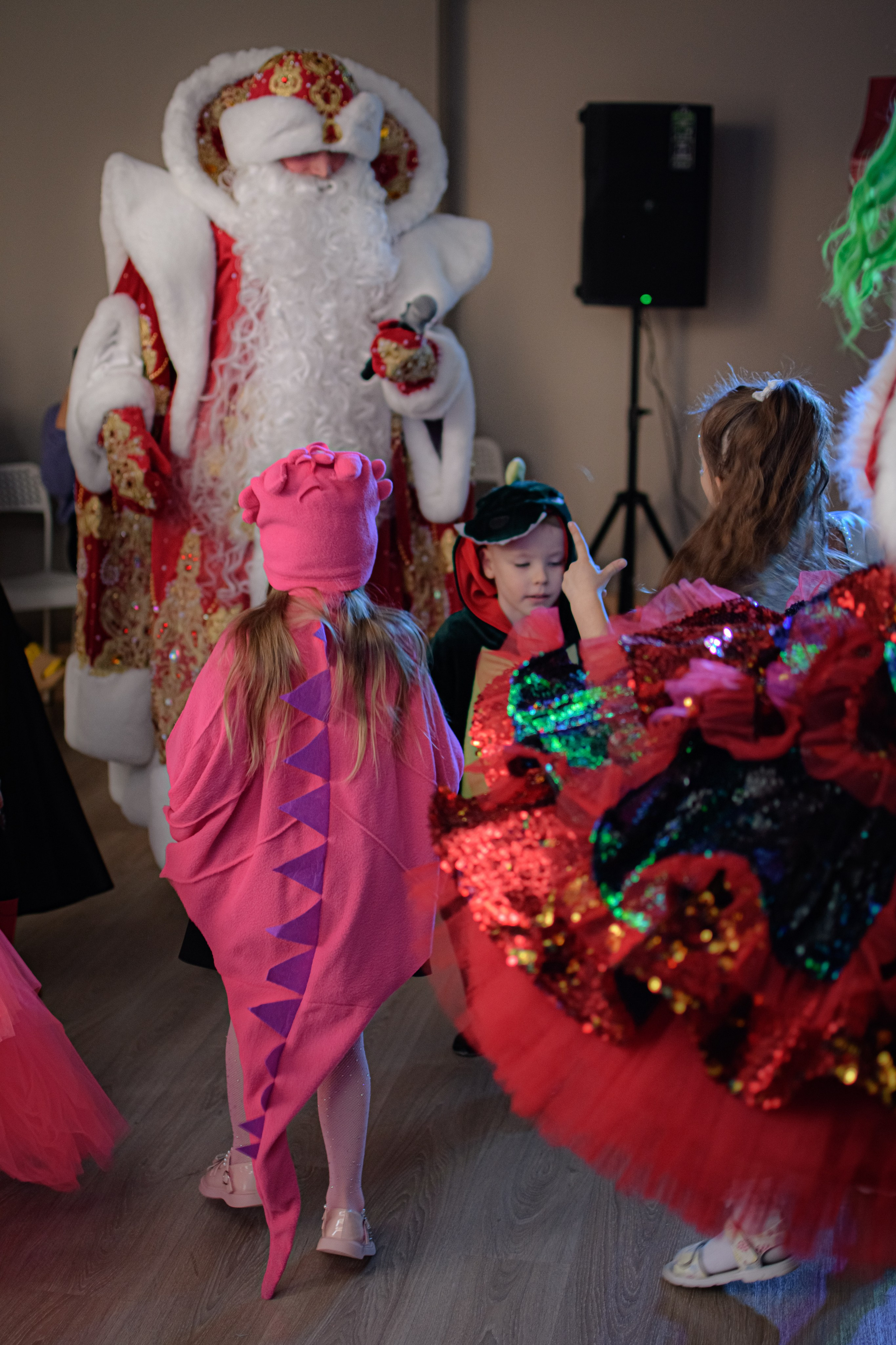 HAPPY NEW YEAR. Photokarish