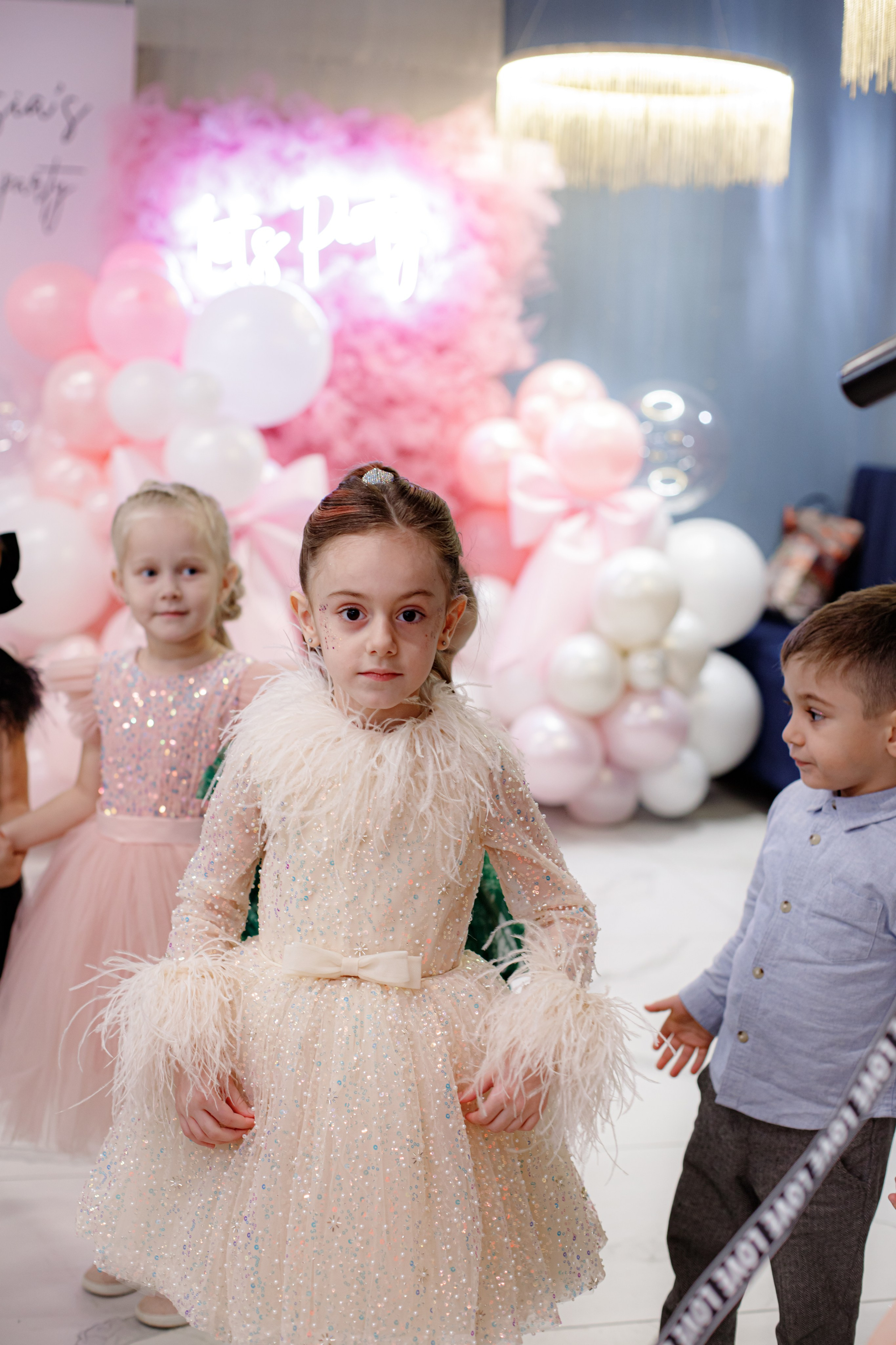 ASIA'S BIRTHDAY PARTY. Photokarish