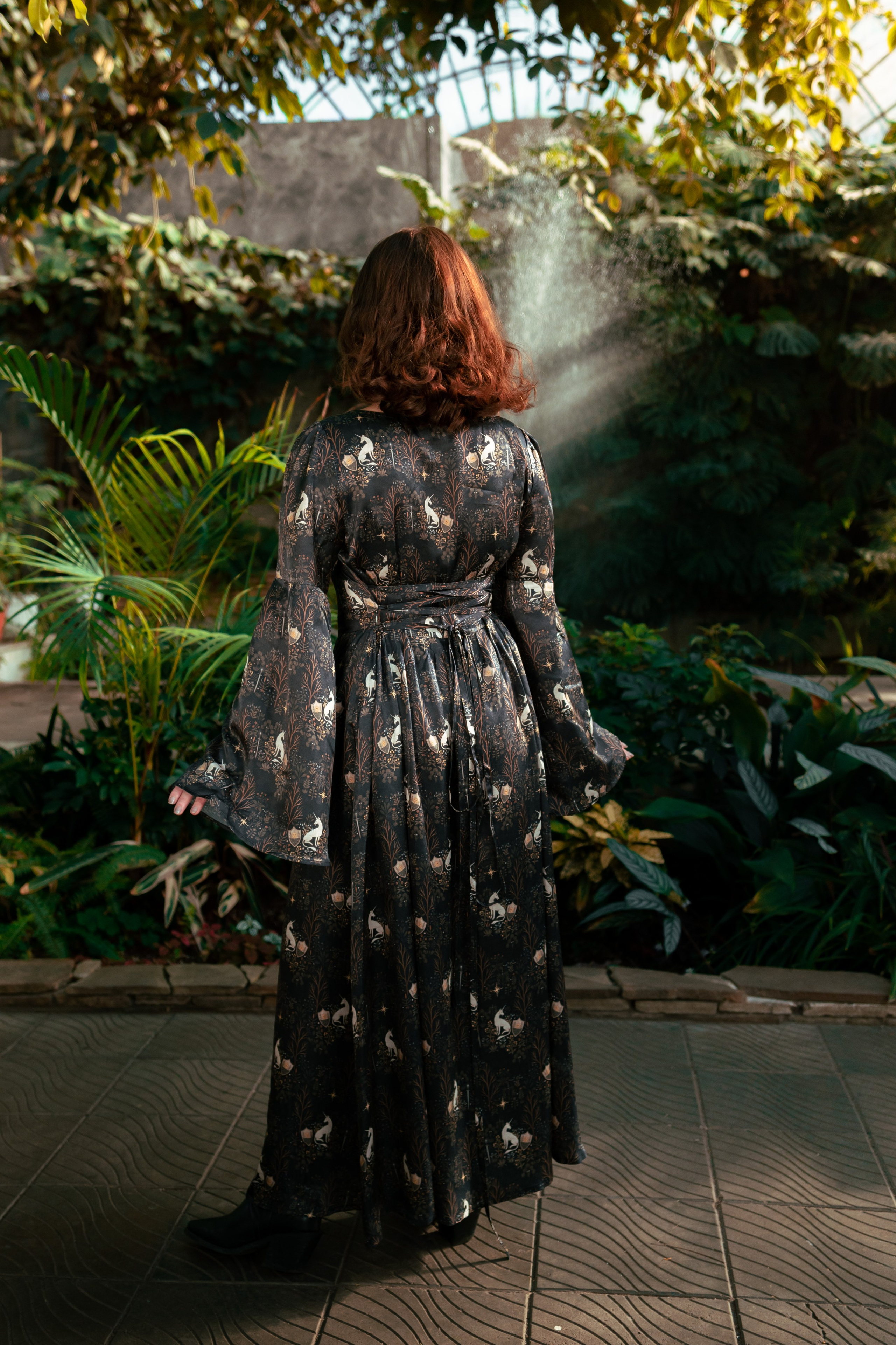 Съемка шёлковых платьев для PlantMyBones