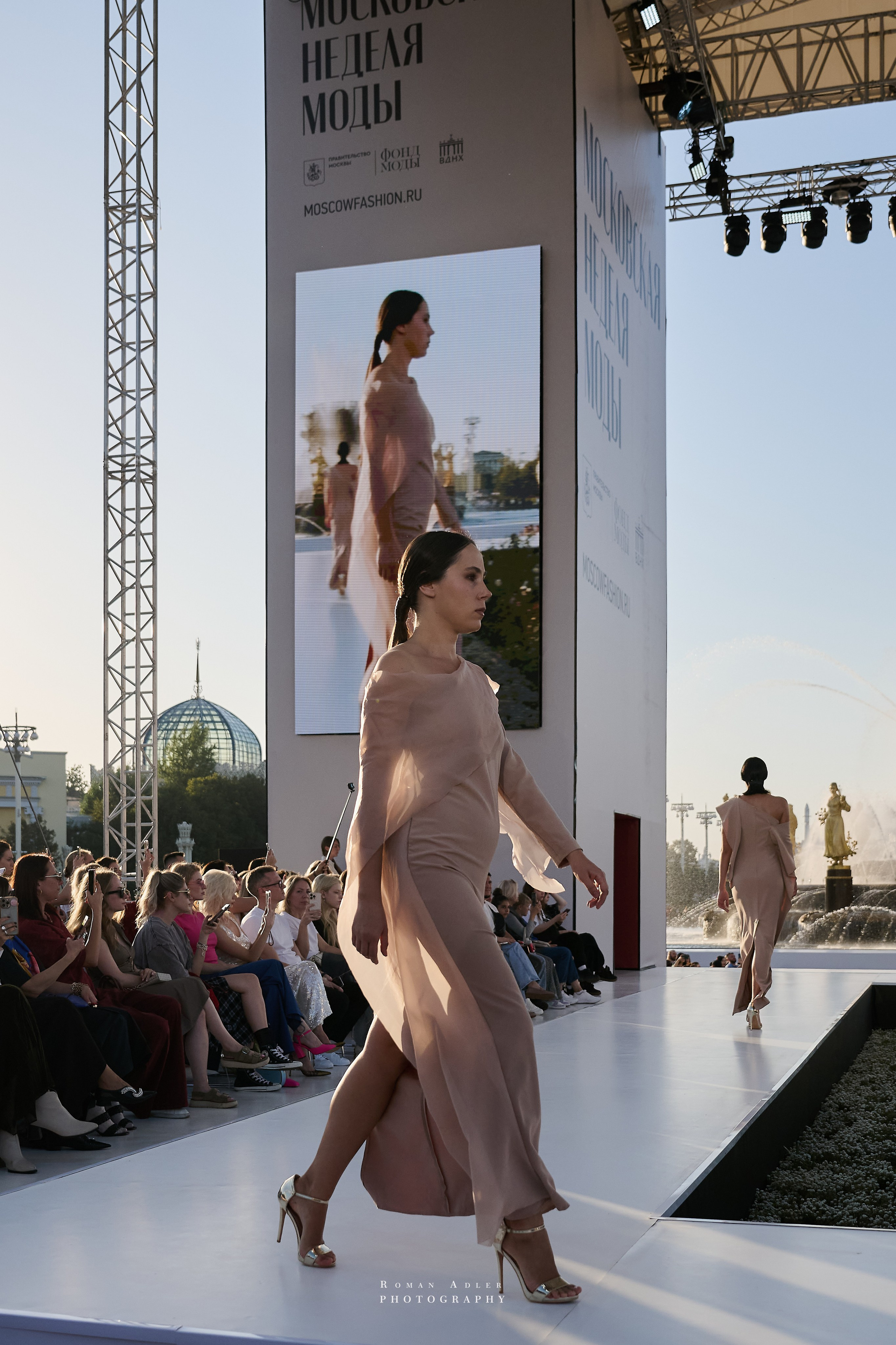 Московская неделя моды. Фотограф Роман Адлер