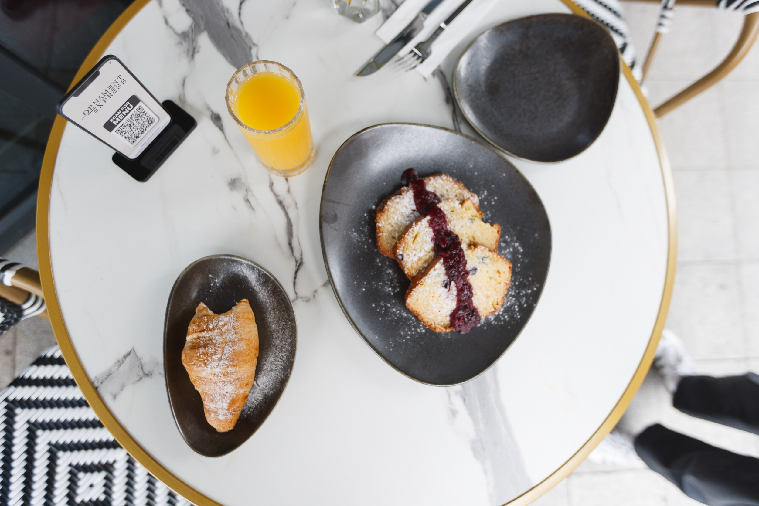 HOTEL PIAZZA EPIGRAPH (BATUMI). Режиссёр, клипмейкер, фотограф — Андрей Охота