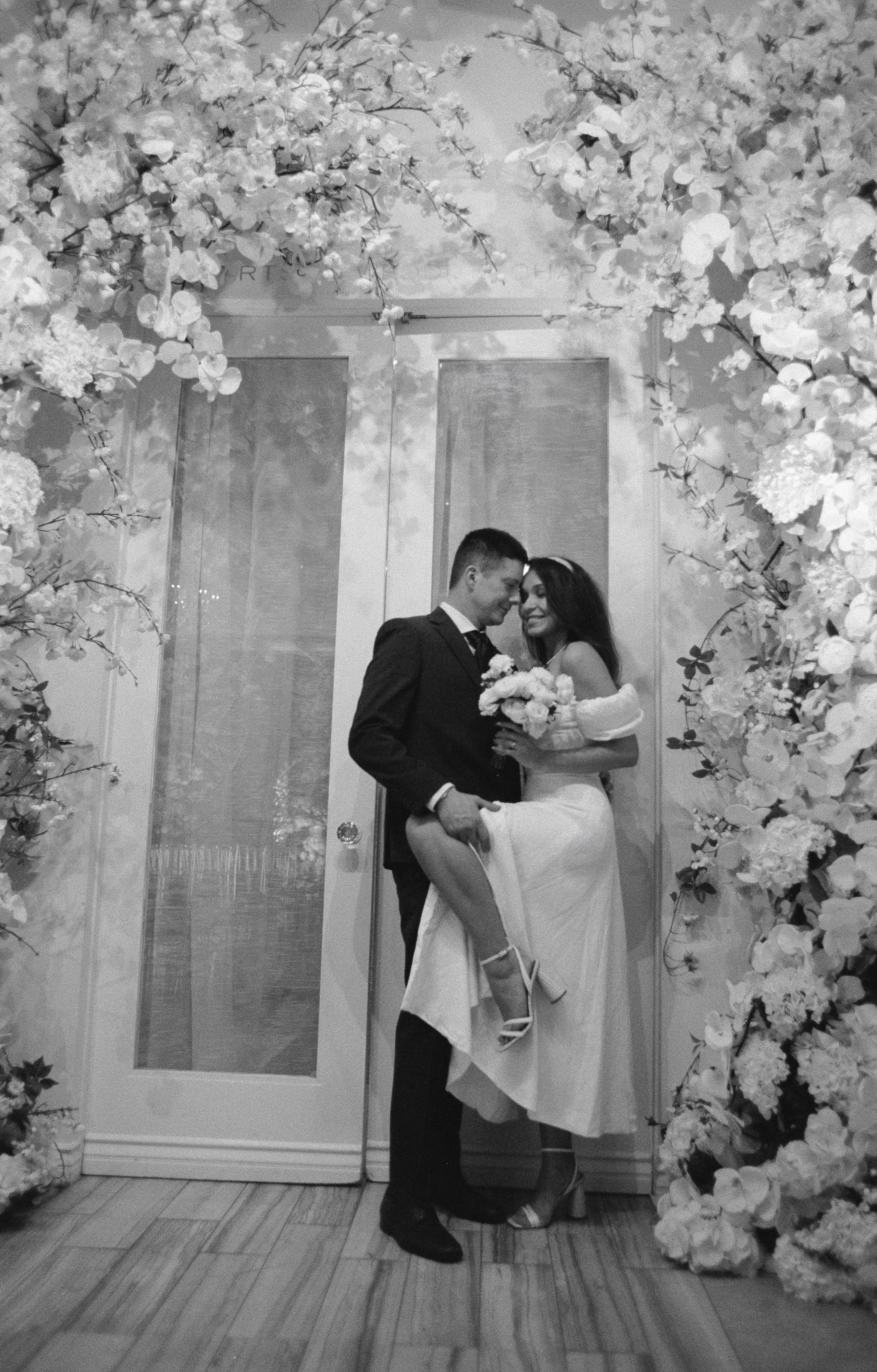 Weddings. Film photographer in Los Angeles Anastasiya Pankova