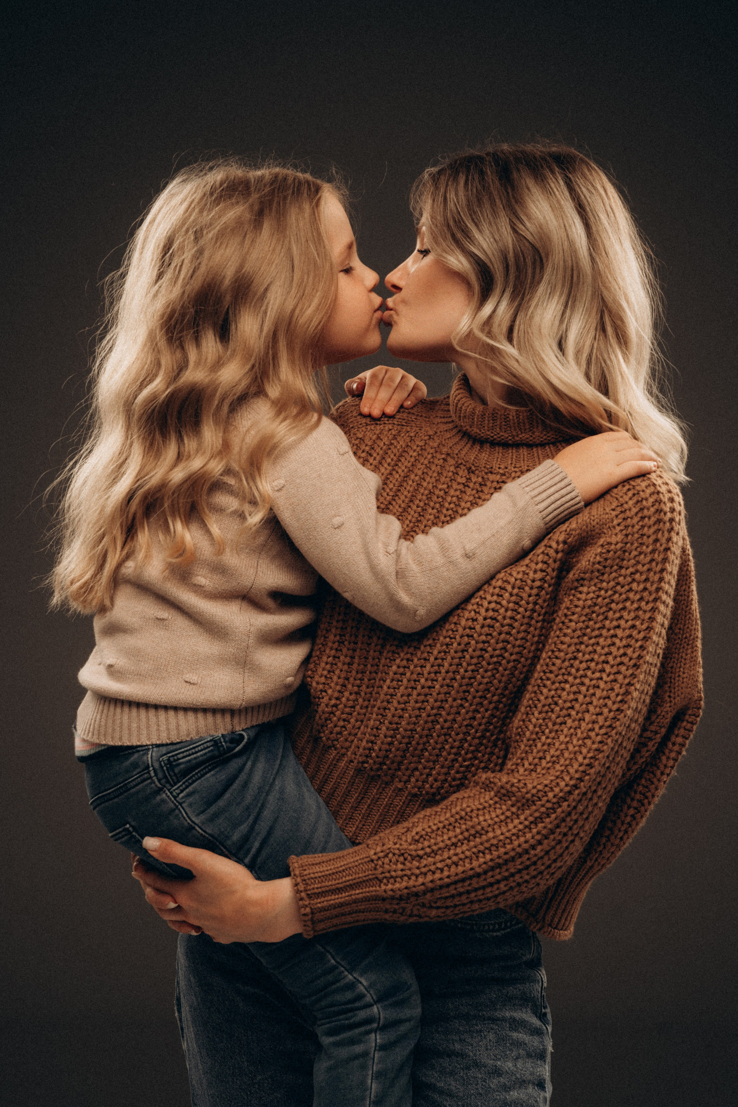 Ольга и Сонечка. Фотограф Мария Миллс | Минск