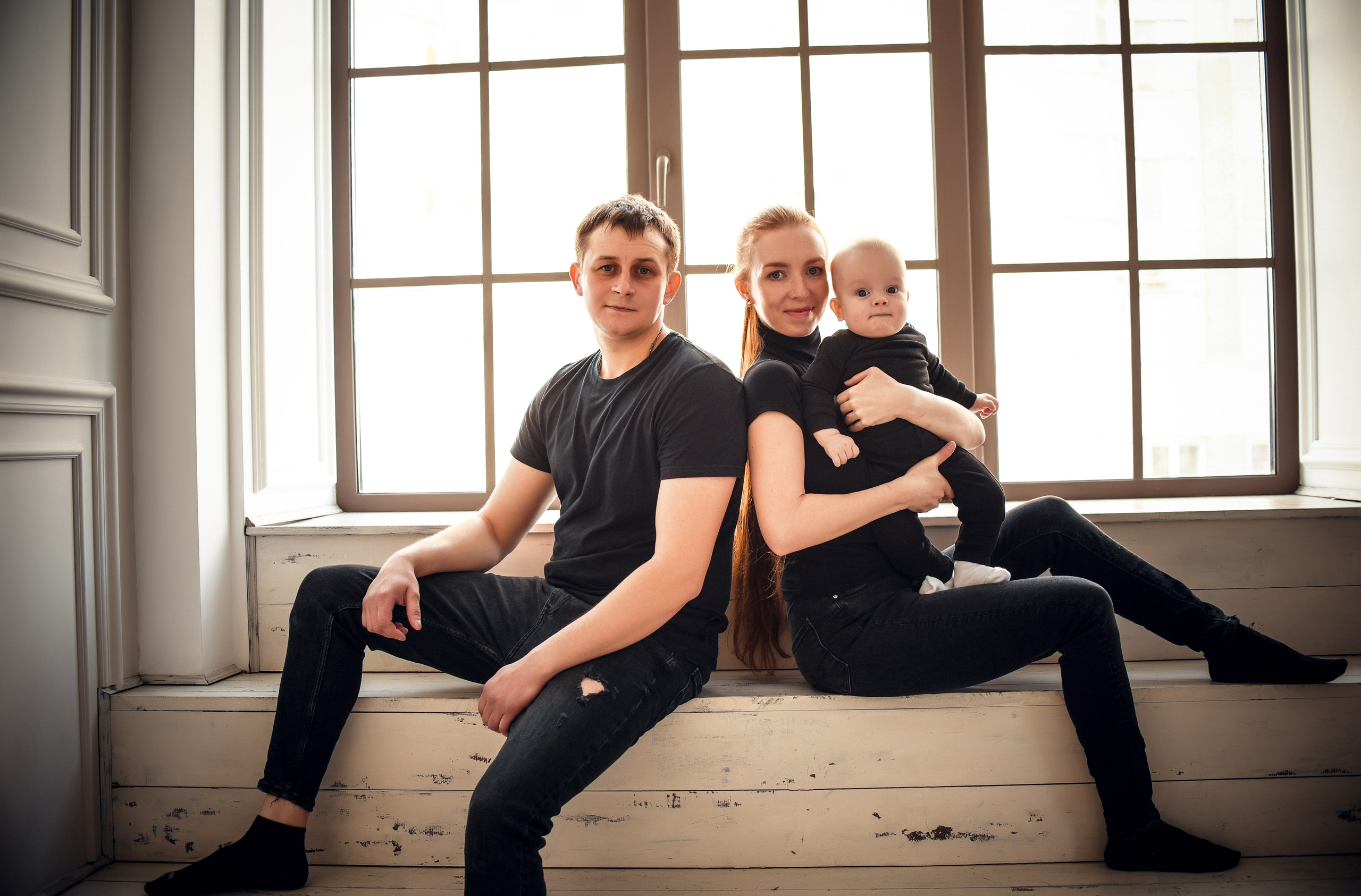 Семейная студийная фотосессия 3. Свадебный, семейный, детский, контент фотограф в Омске Максим Ильин