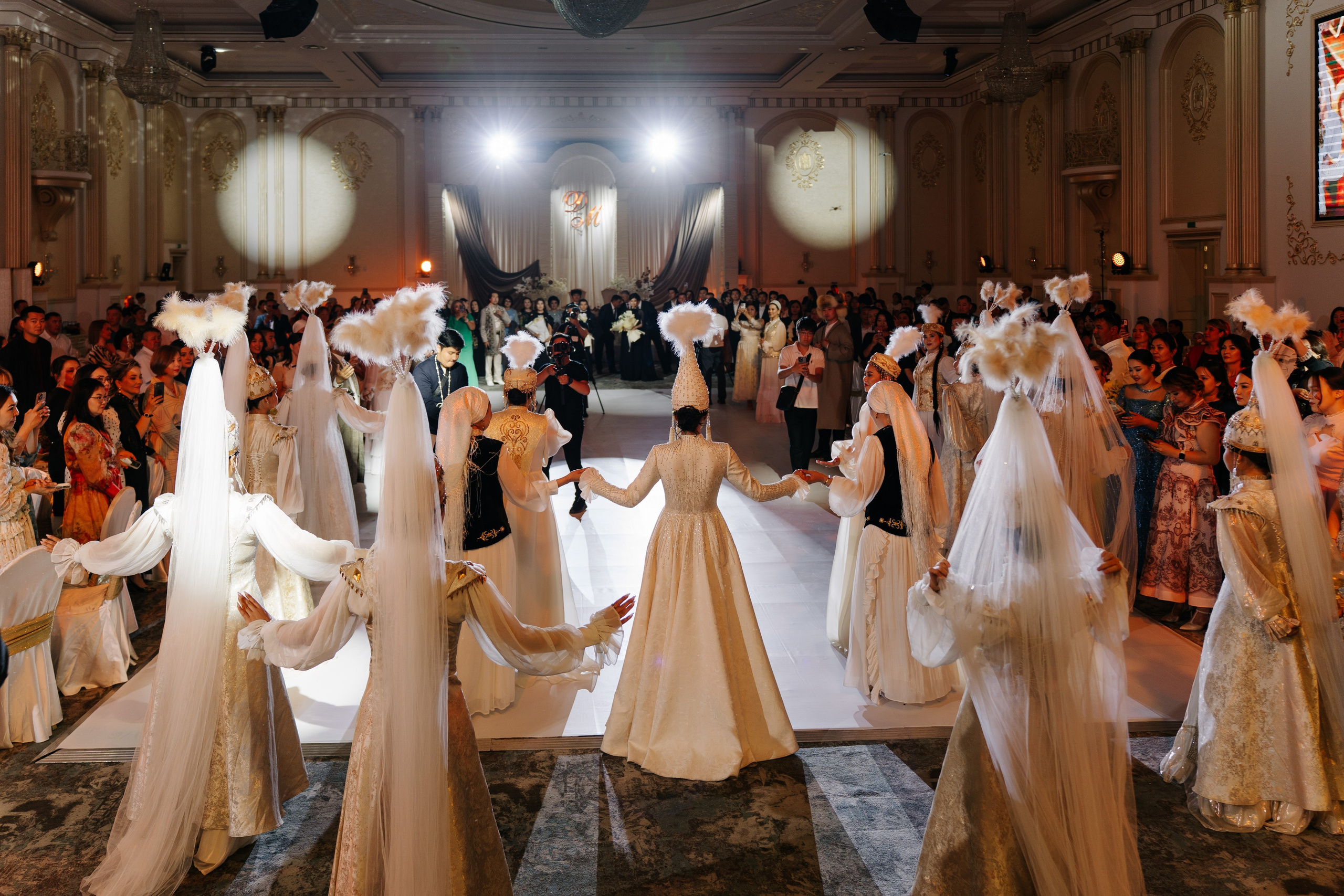 Maral — Qyz uzatu. Wedding and Love story Photographer