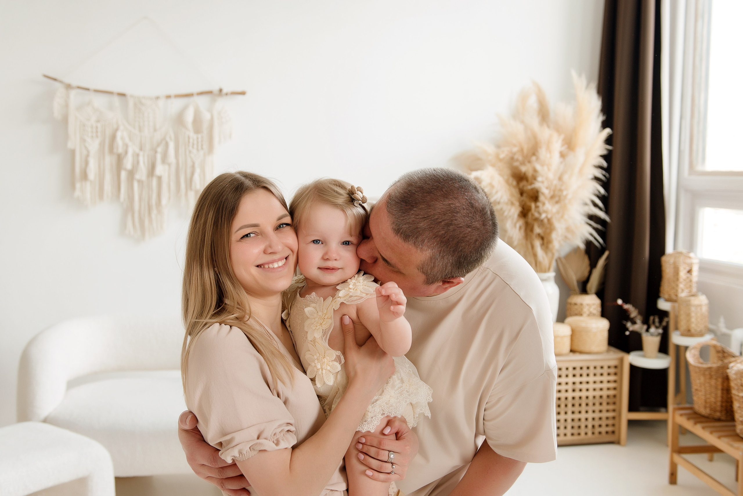 Семейная фотосессия 1 год в Москве. Детский фотограф в Долгопрудном и Москве