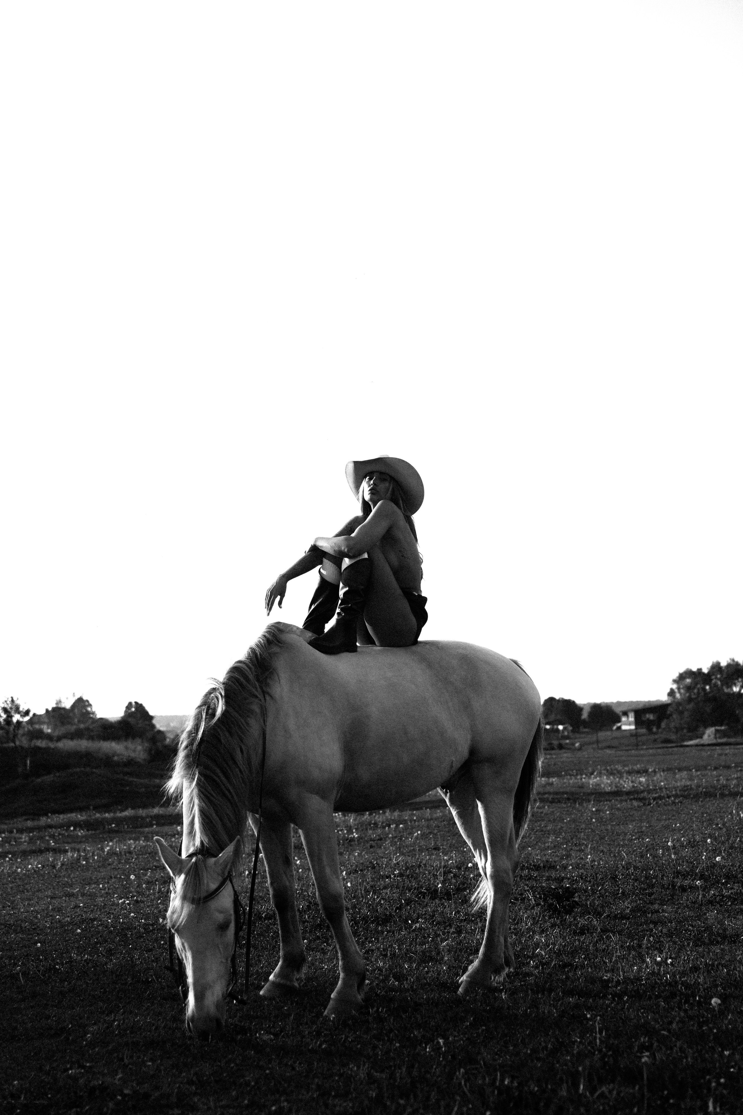 ЧЕРНО-БЕЛЫЕ. Коммерческий фотограф в Москве Андрей Шапар