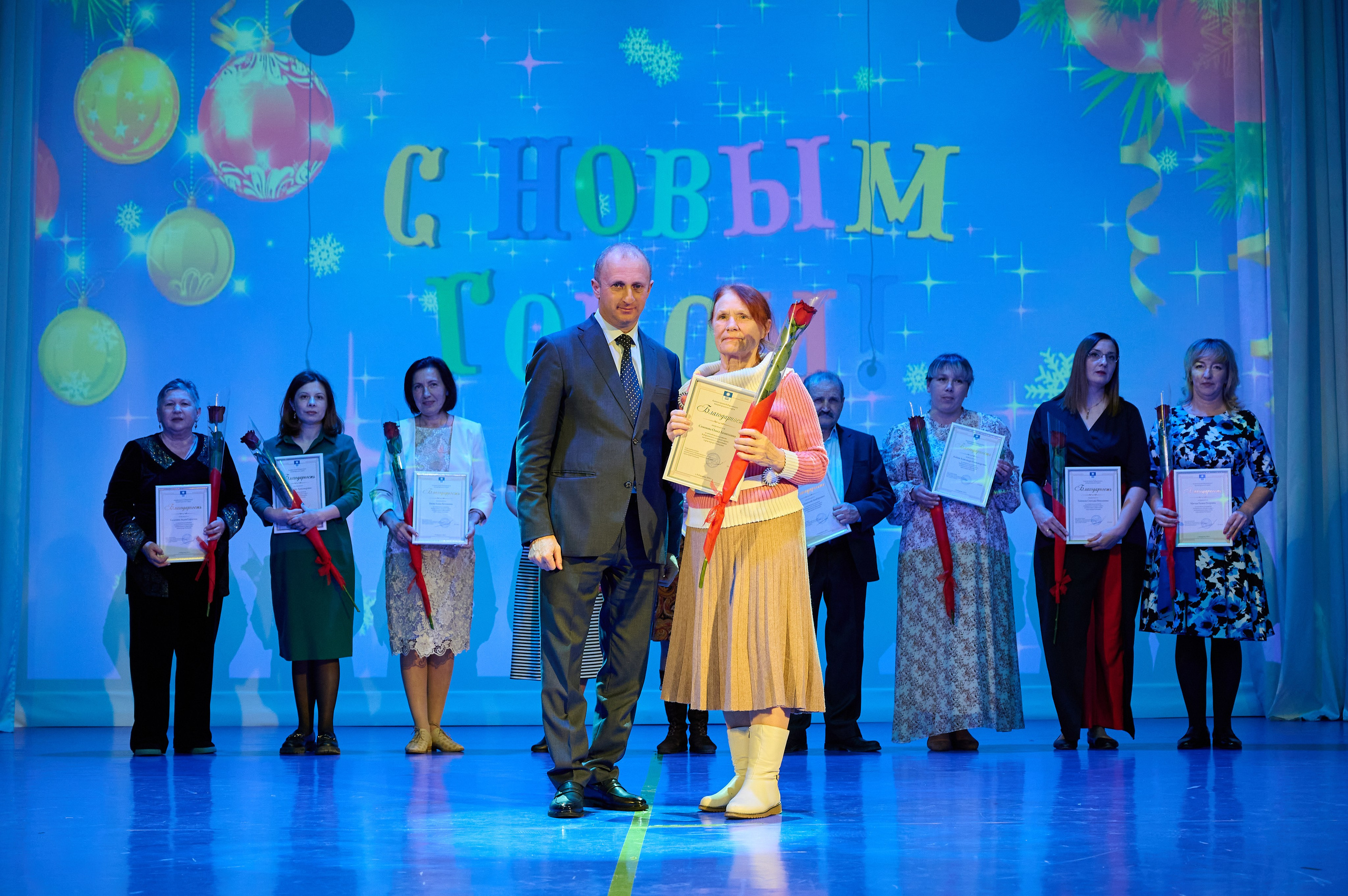 НГ концерт в Марьиной роще. Жизнь курорта Кабардинка в фотографиях