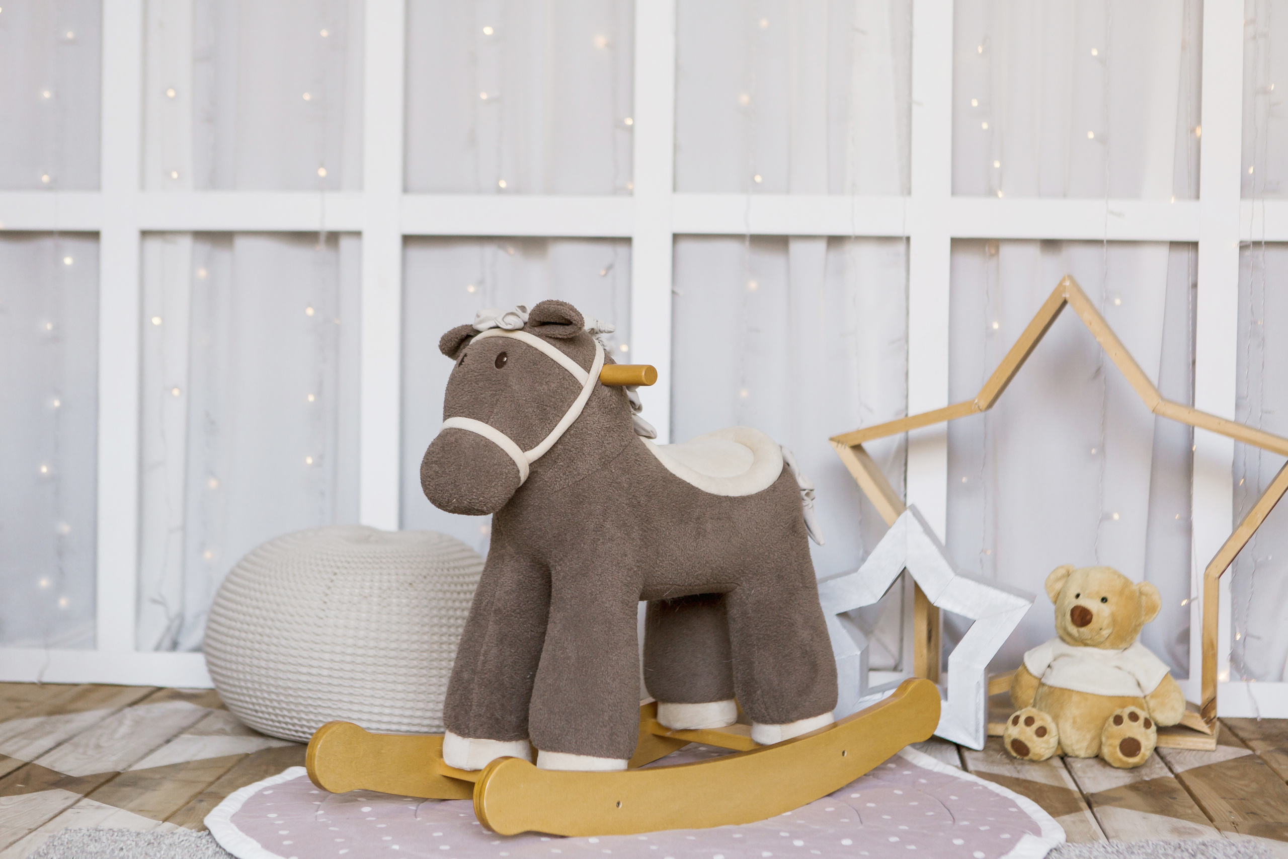 Актуальные интерьеры зала Room. Детская фотостудия Екатеринбург ЛайтРум аренда и фотосессии