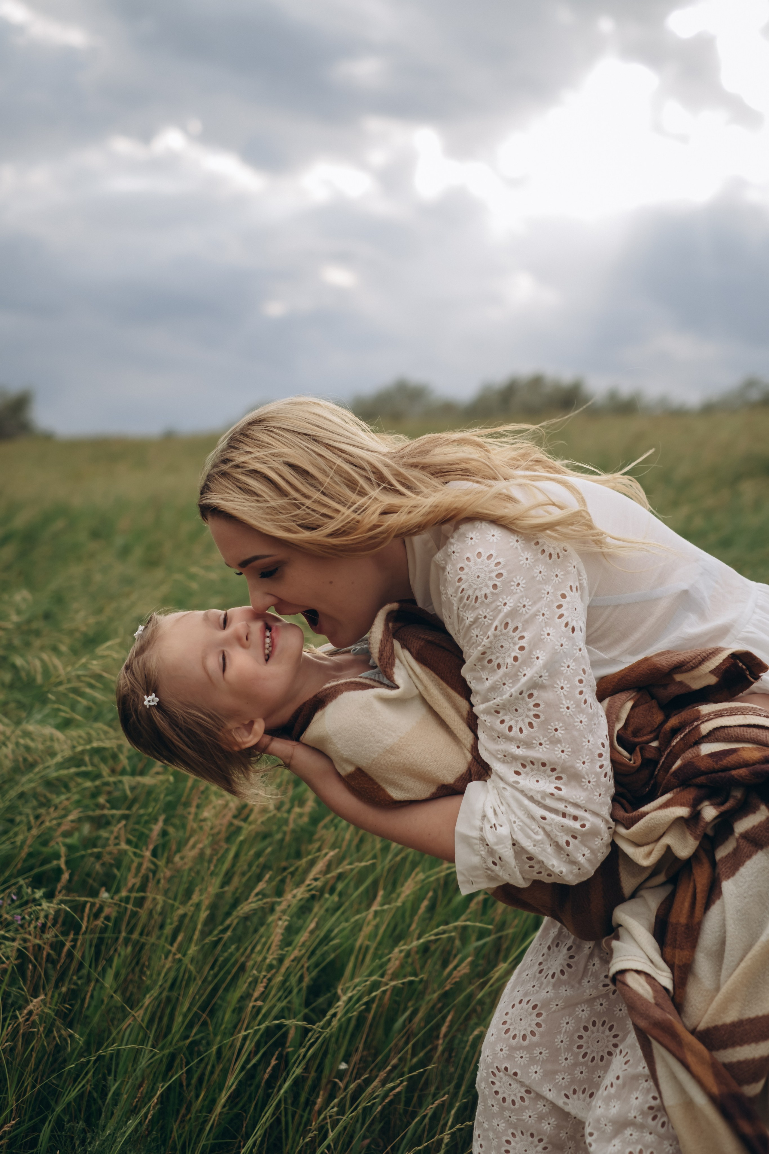 Прогулочная у моря. Мама и дочь. Фотограф Новосибирск Анна Рождественская