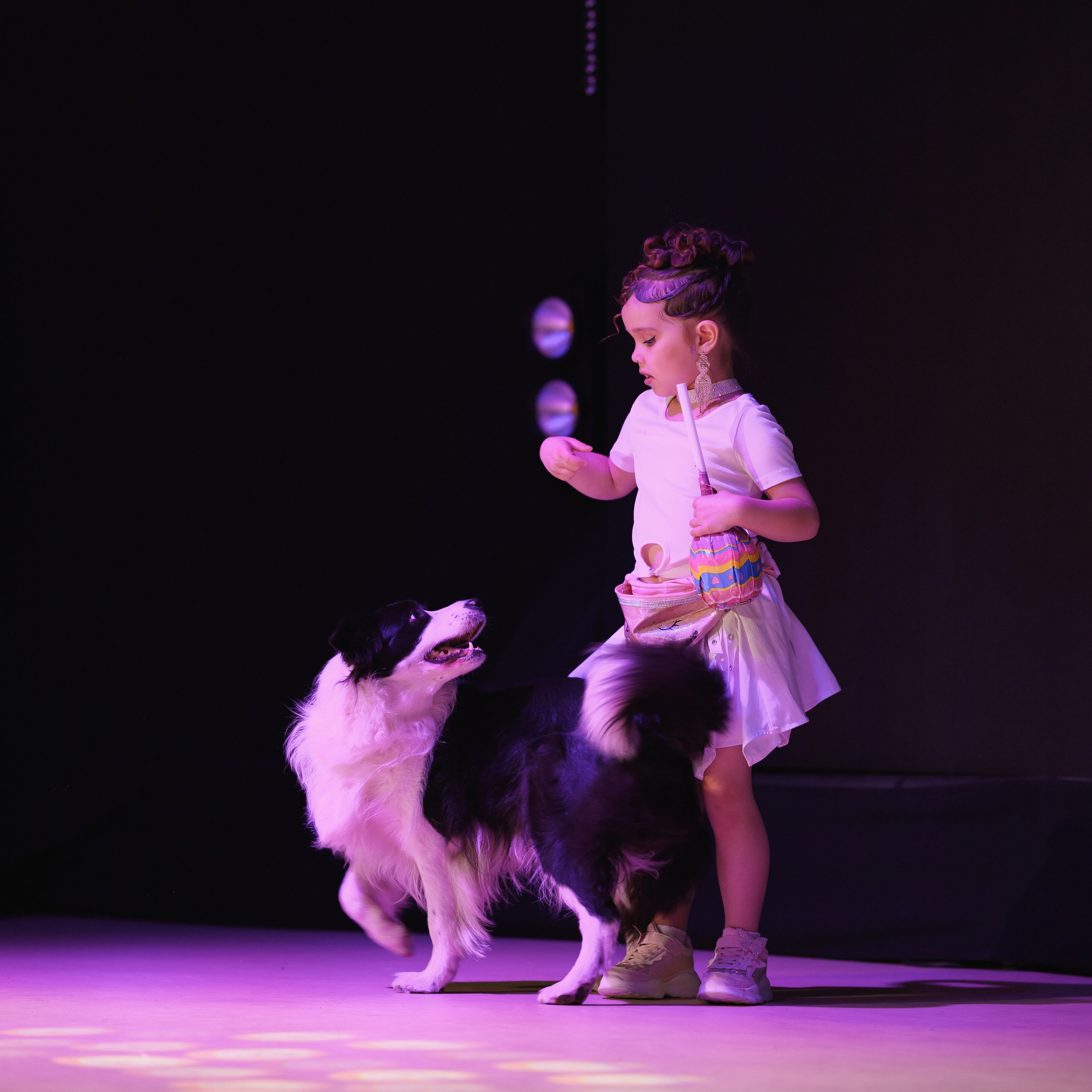 Репортажная съёмка конкурса «Мини Мисс Камчатка», живые эмоции участниц, сцена, Петропавловск-Камчатский