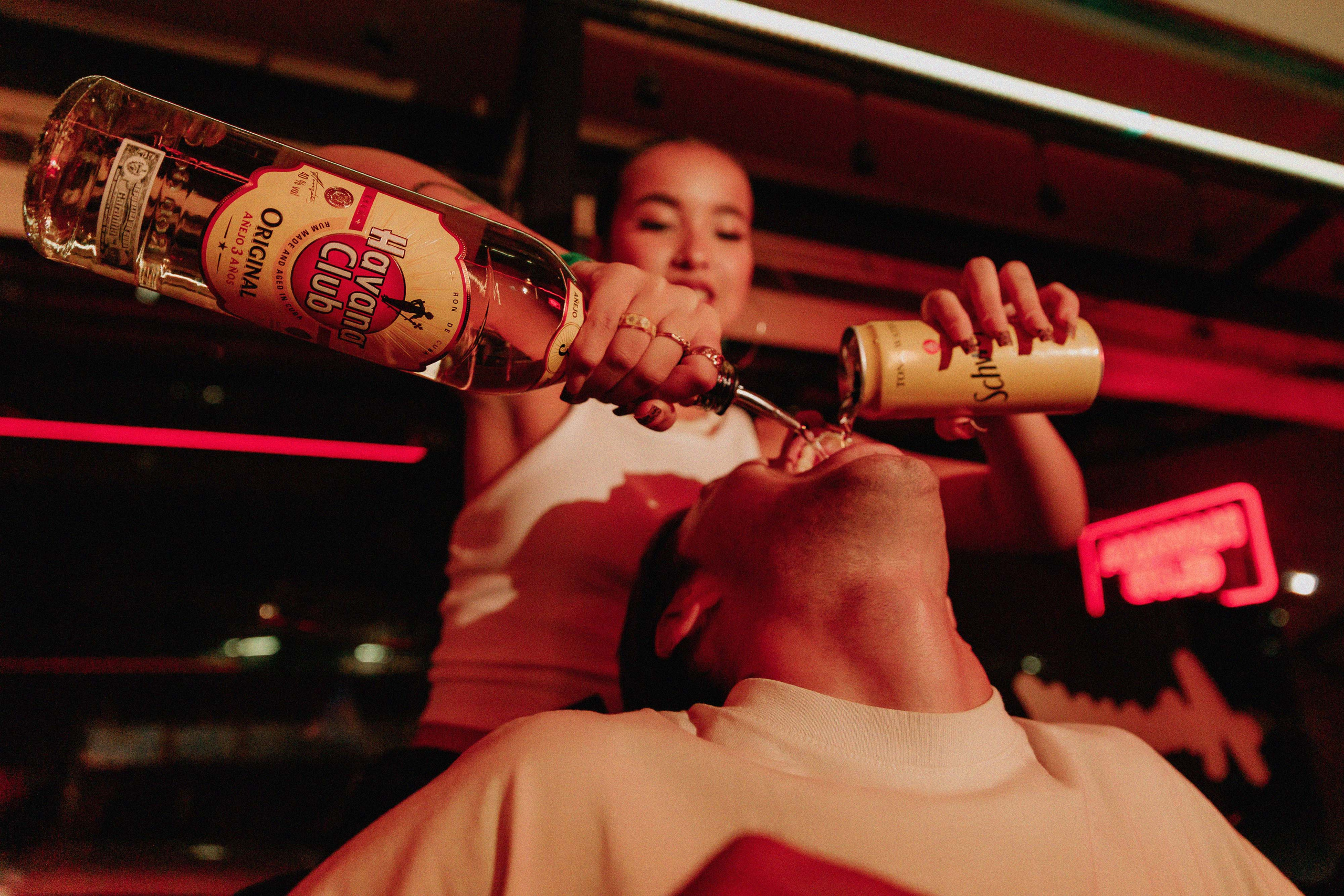 Ночная жизнь / Тематические вечерники. Фотограф в Нур-Султан Лю-Гуной Руслан