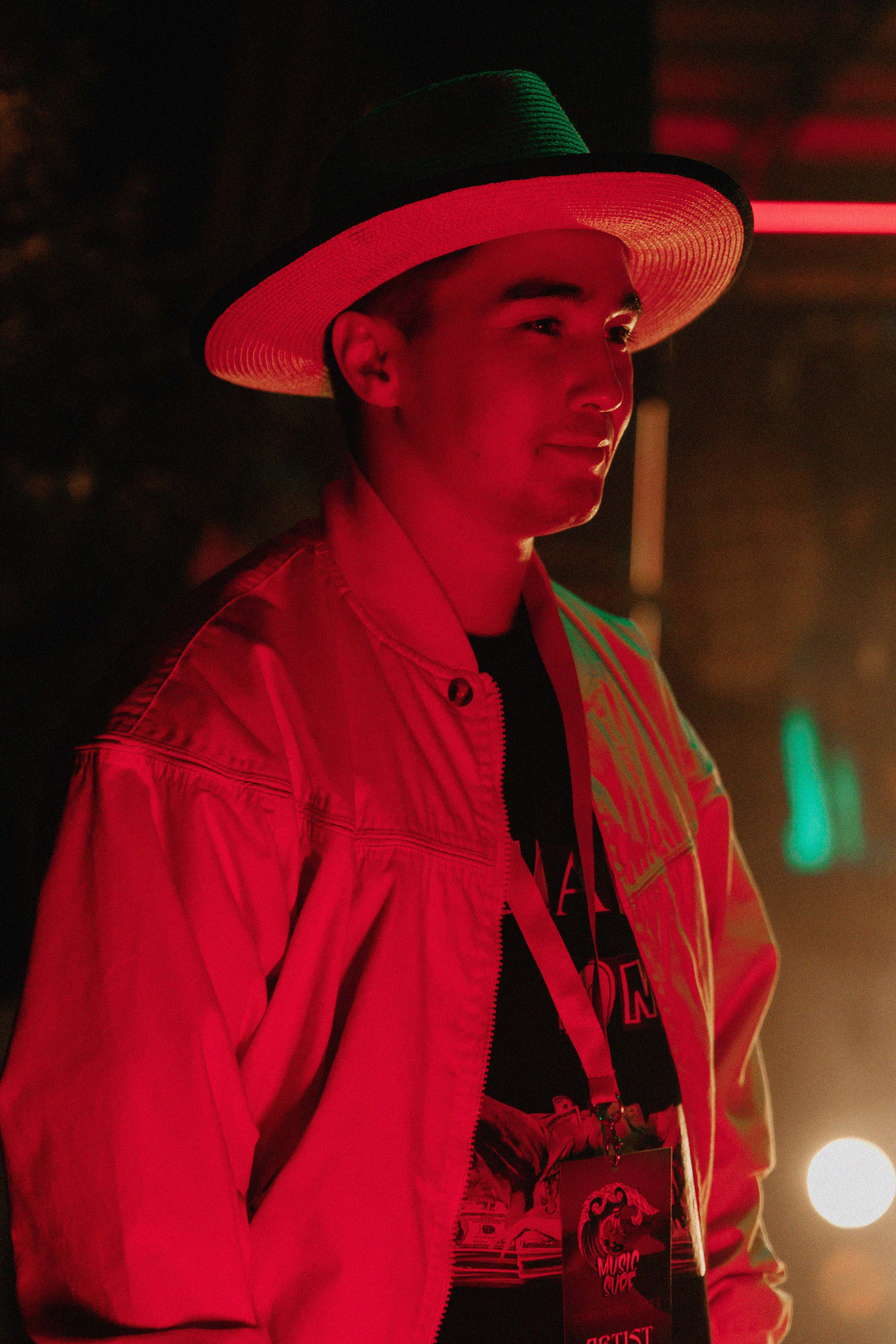 Ночная жизнь / Тематические вечерники. Фотограф в Нур-Султан Лю-Гуной Руслан