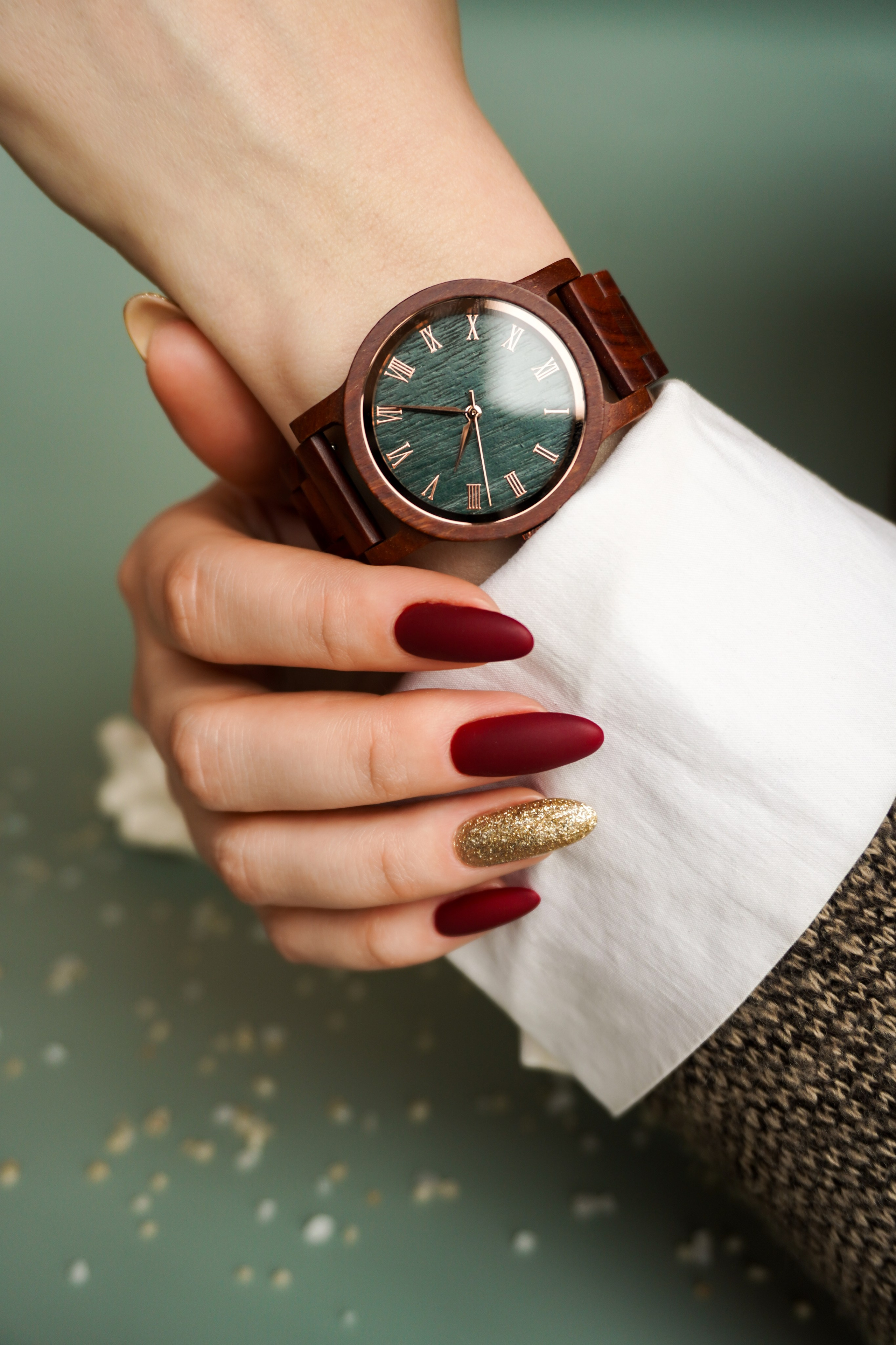 Часы. Кузнецова Мария — профессиональный фотограф в Санкт-Петербурге | Предметная фотосъёмка, модельные тесты, актёрское портфолио, концерты