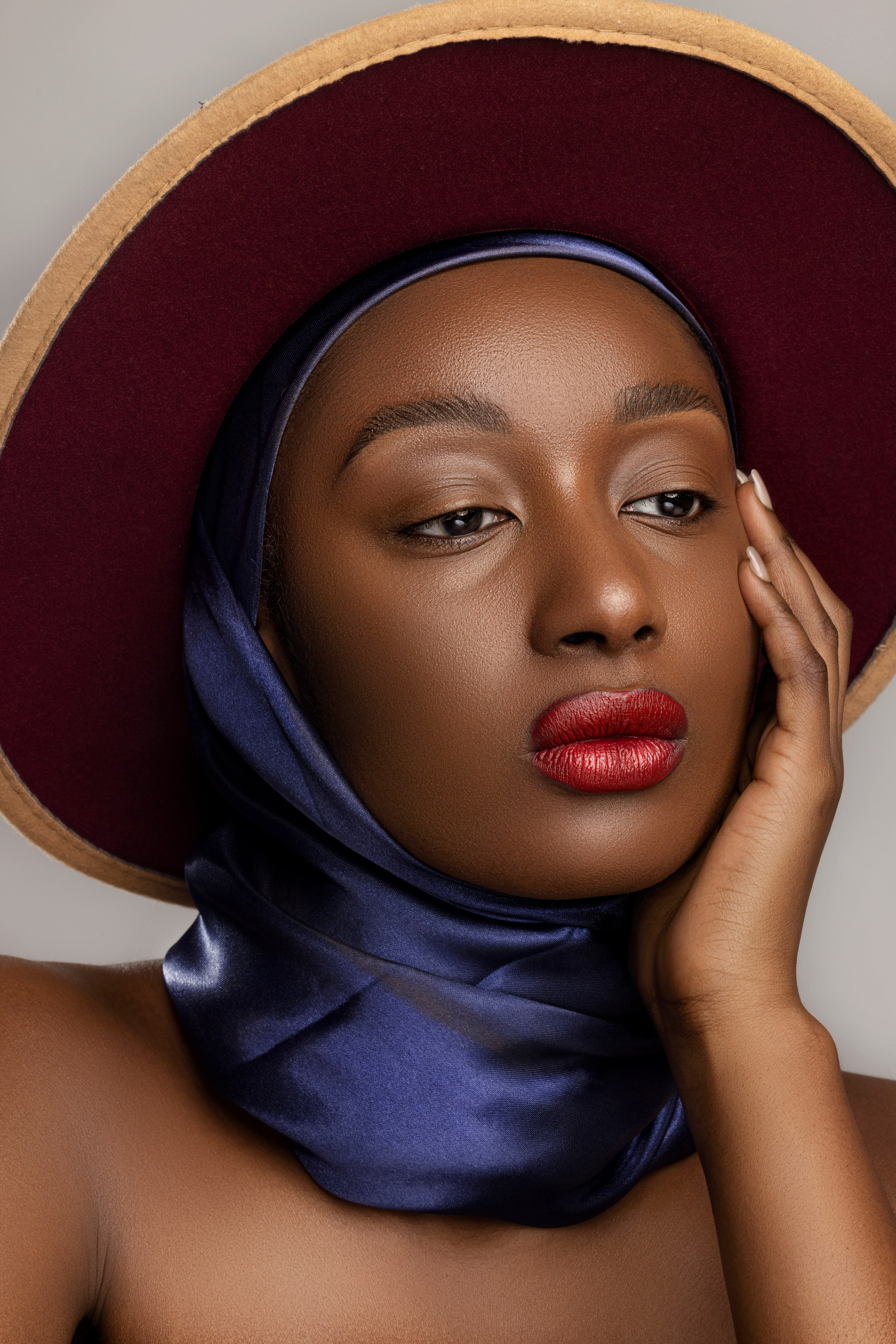 HIGH-END. Professional Worldwide Retoucher Retouch.Allusory