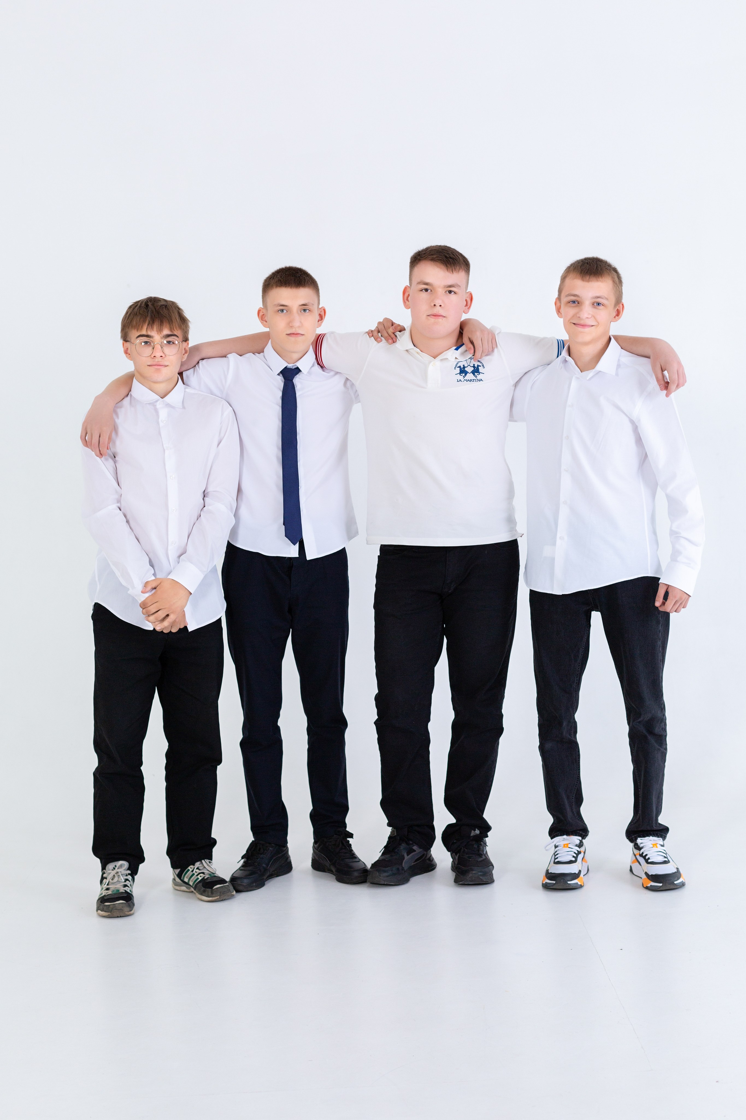 Фотоальбомы СТАРШЕКЛАССНИКИ. Студия «Фокус» детская фотография Ольги Поповой г. Бийск